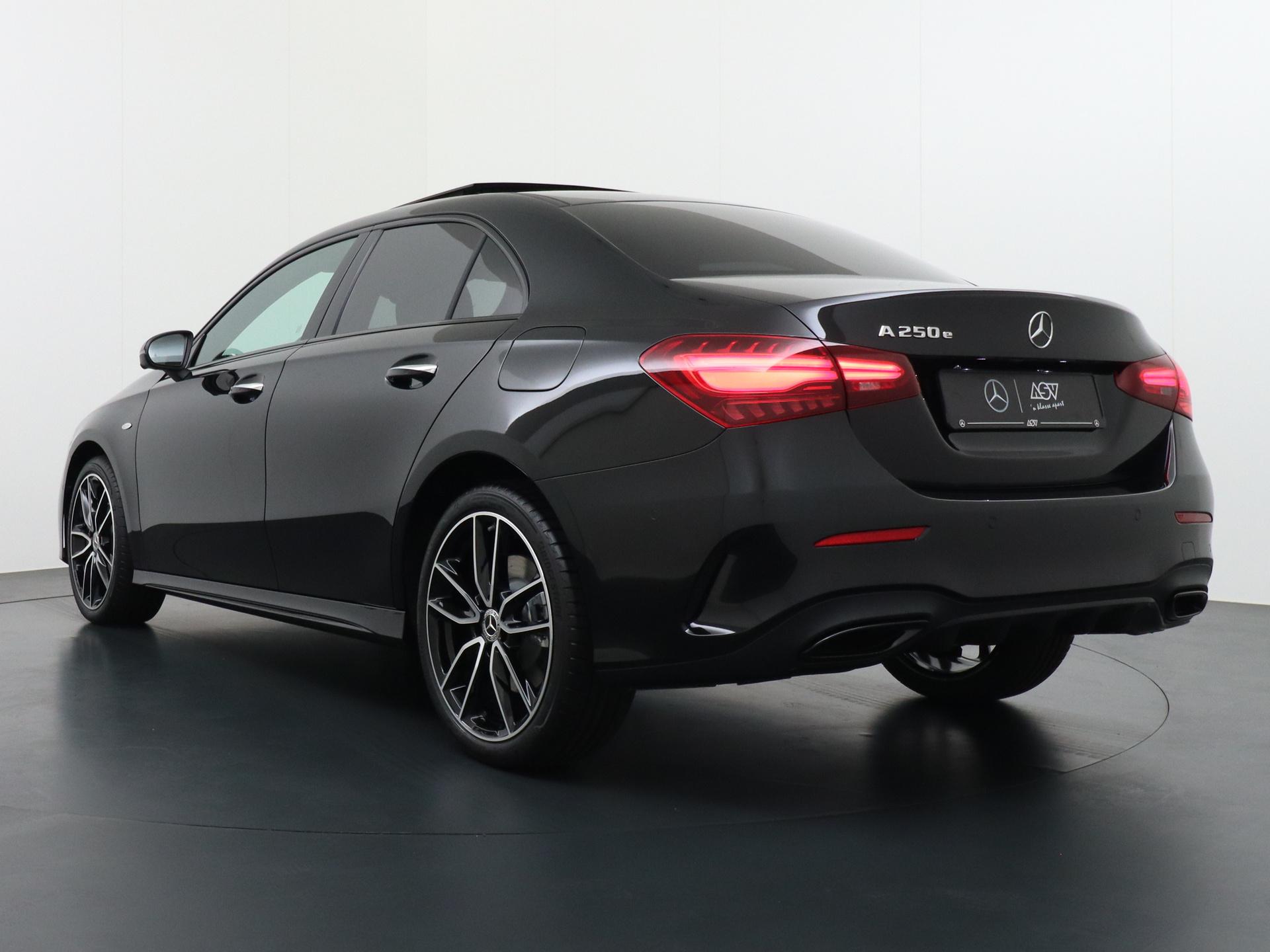 Mercedes-Benz A-Klasse 250 e Business Solution AMG 2