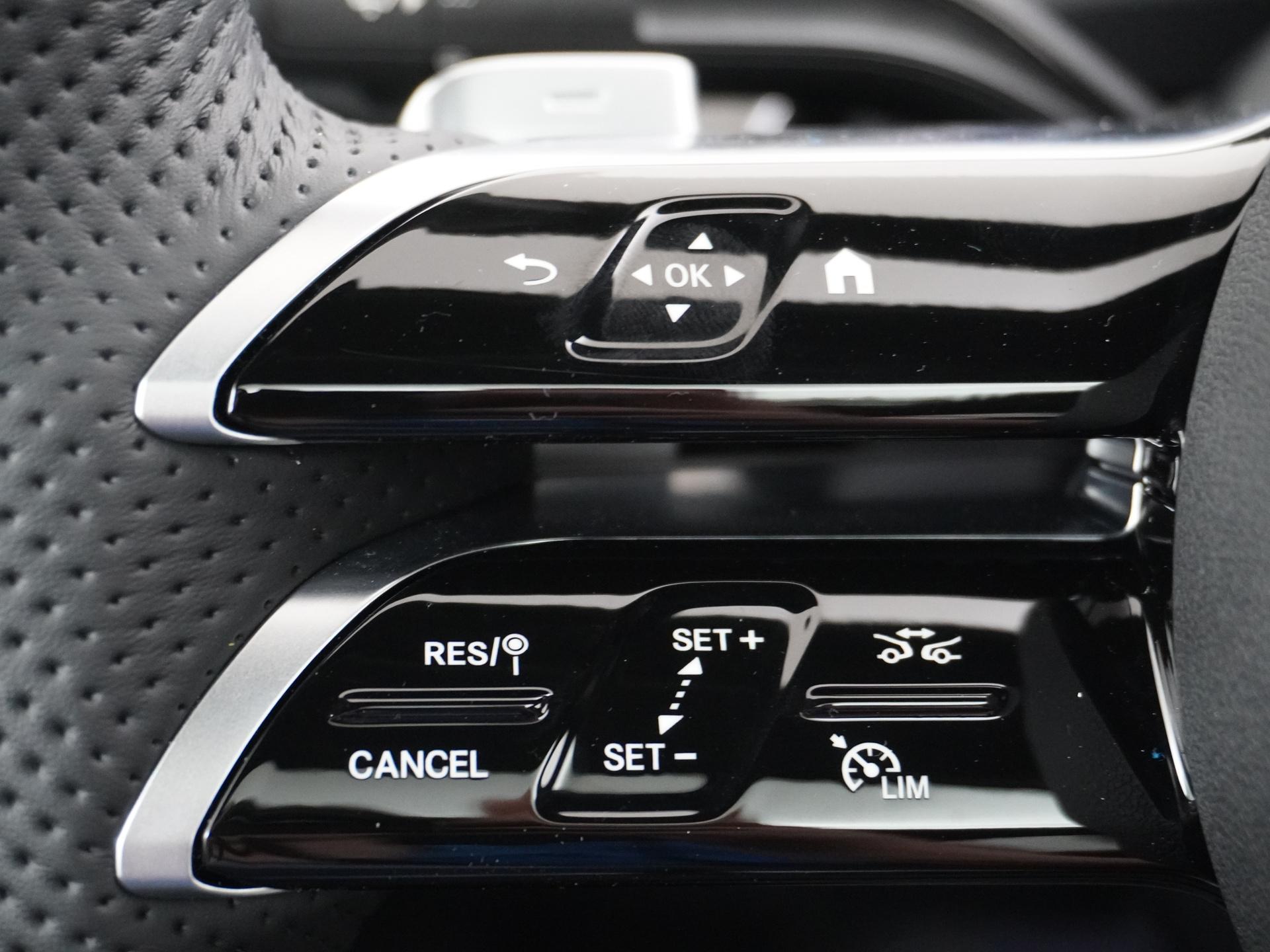 Mercedes-Benz A-Klasse 250 e Business Solution AMG 29