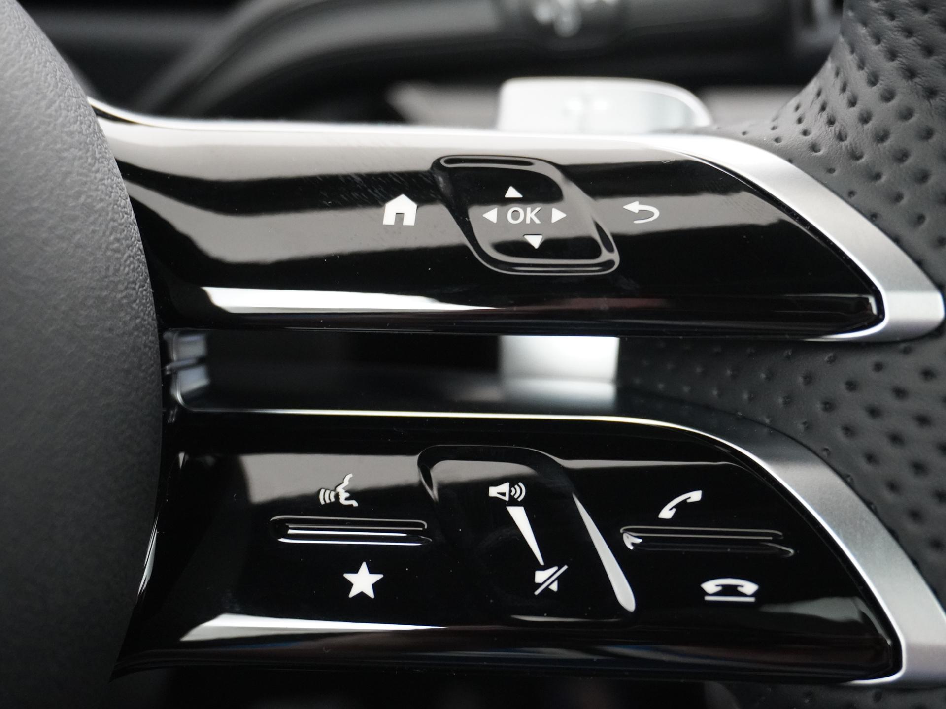 Mercedes-Benz A-Klasse 250 e Business Solution AMG 30