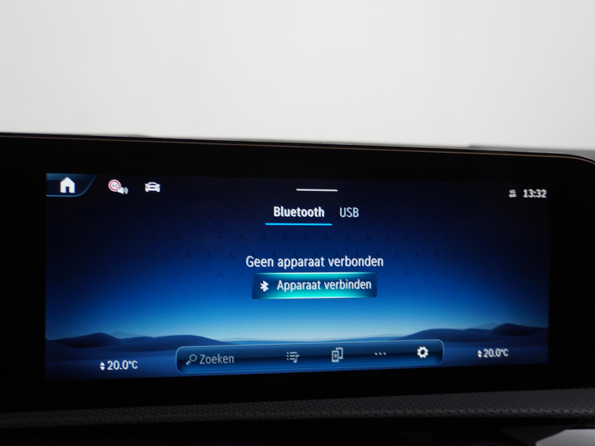 Mercedes-Benz A-Klasse 250 e Business Solution AMG 38