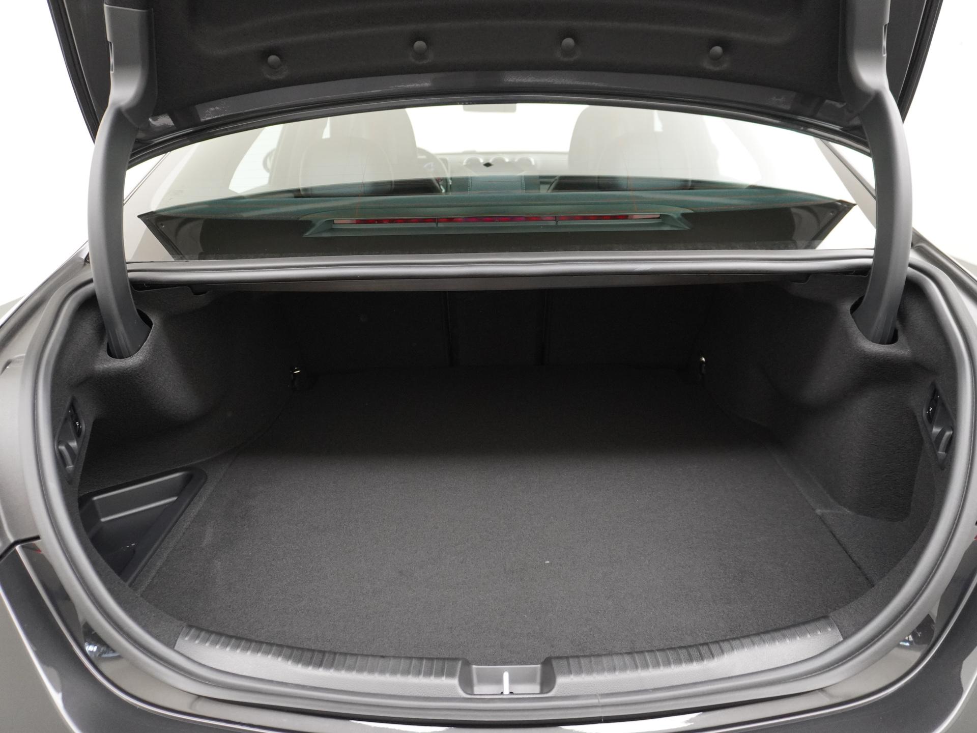 Mercedes-Benz C-Klasse 300 e Business Solution Luxury 12