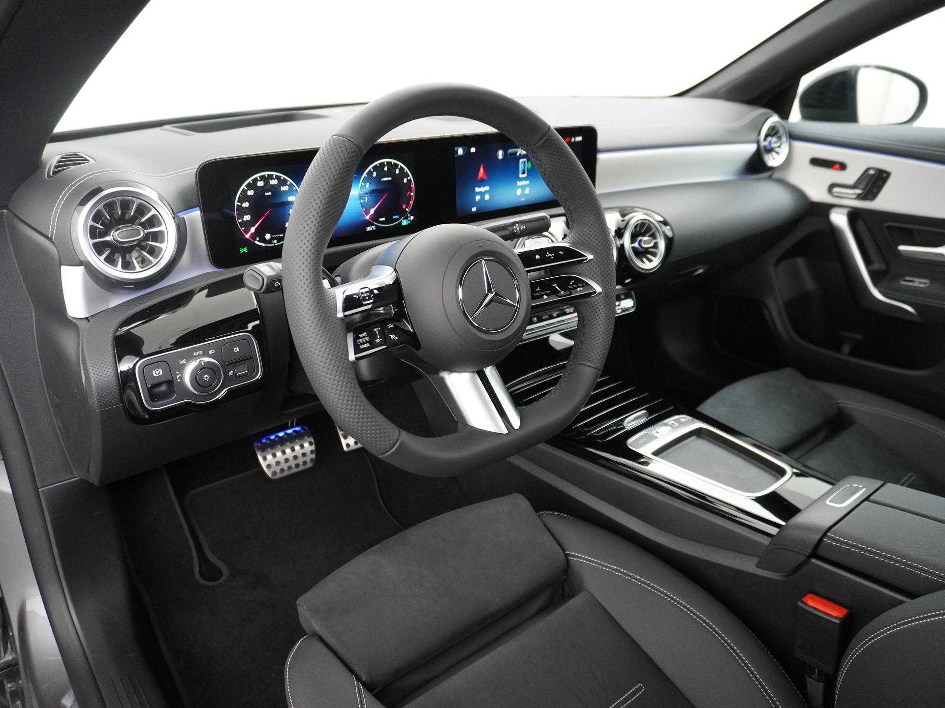 Mercedes-Benz CLA-Klasse Shooting Brake 180 Business Solution AMG 18