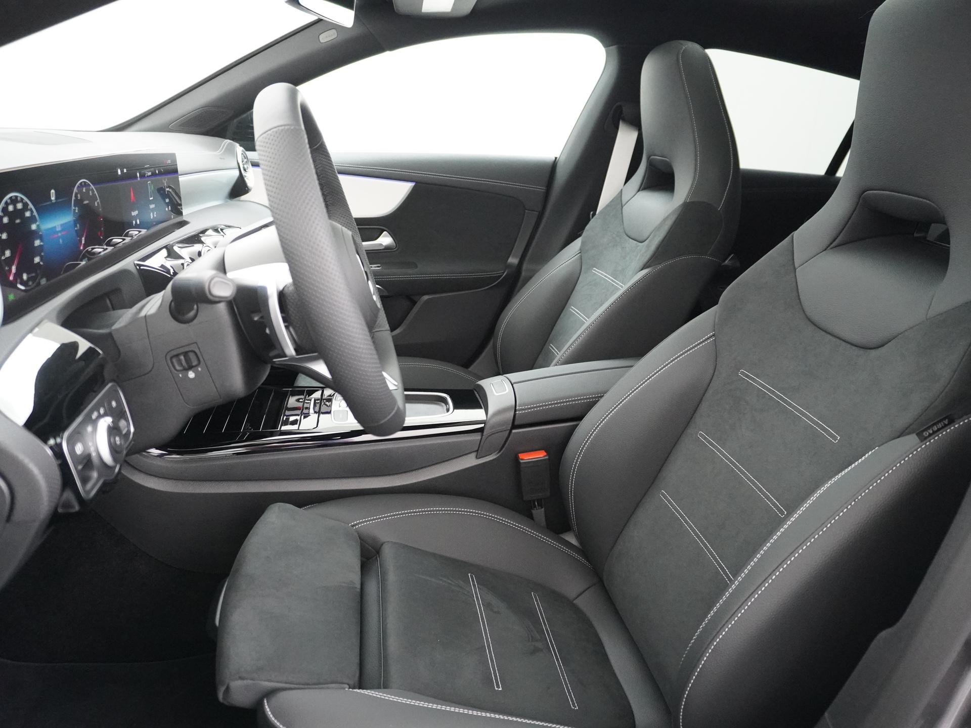 Mercedes-Benz CLA-Klasse Shooting Brake 180 Business Solution AMG 19