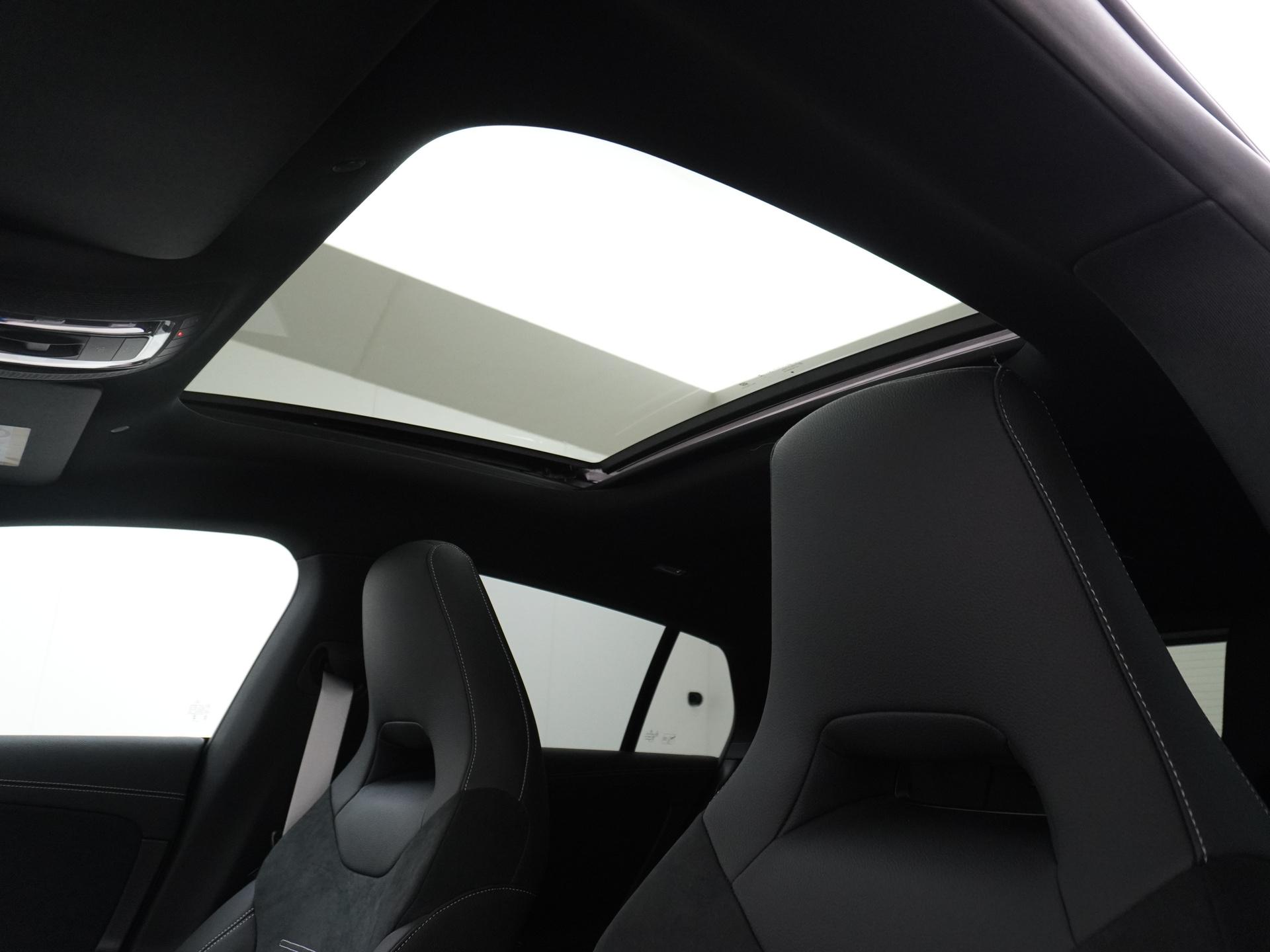 Mercedes-Benz CLA-Klasse Shooting Brake 180 Business Solution AMG 21