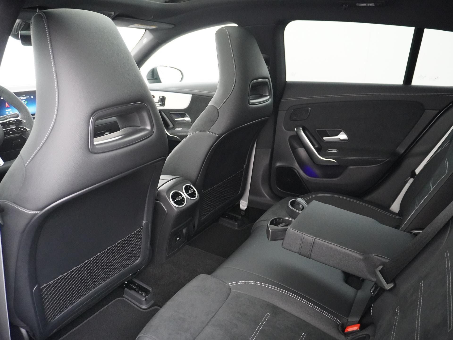 Mercedes-Benz CLA-Klasse Shooting Brake 180 Business Solution AMG 22