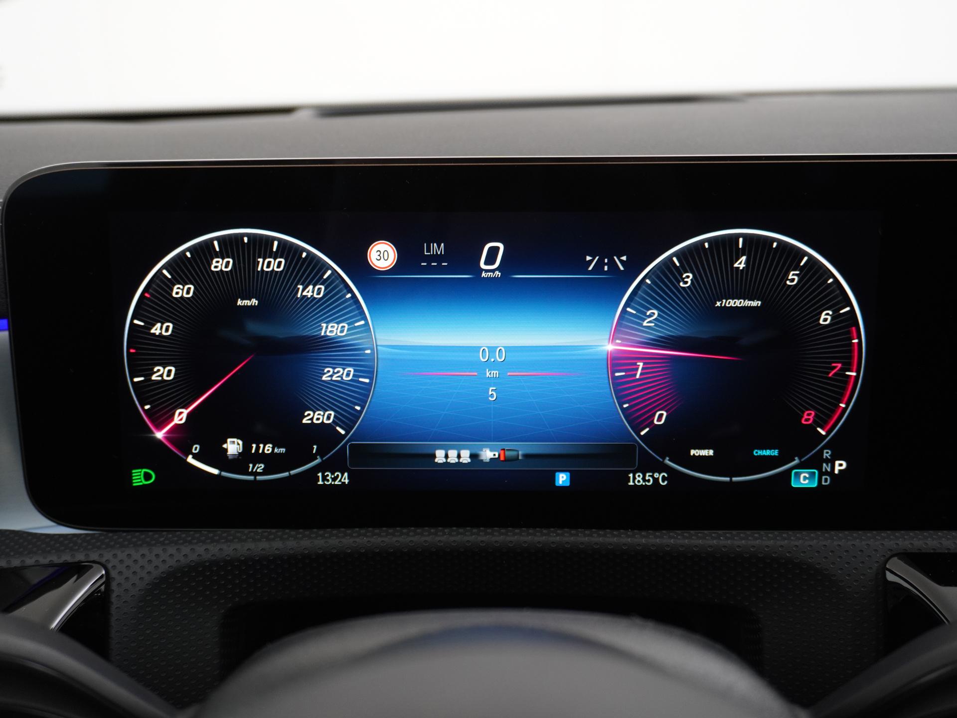 Mercedes-Benz CLA-Klasse Shooting Brake 180 Business Solution AMG 32