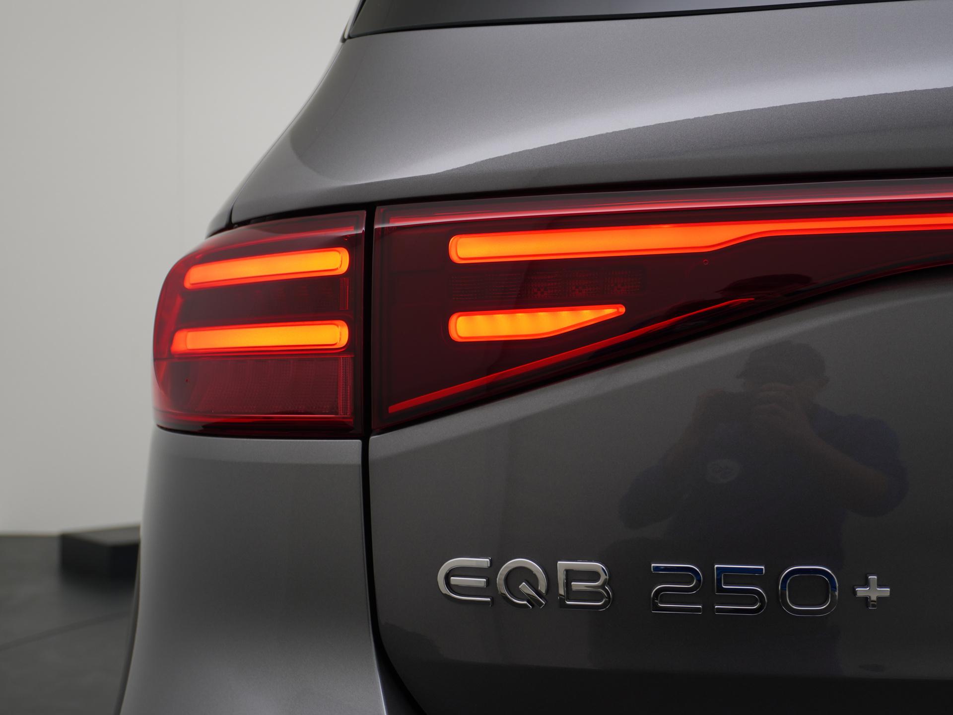 Mercedes-Benz EQB 250+ Business Solution Luxury 71 kWh Accu 11