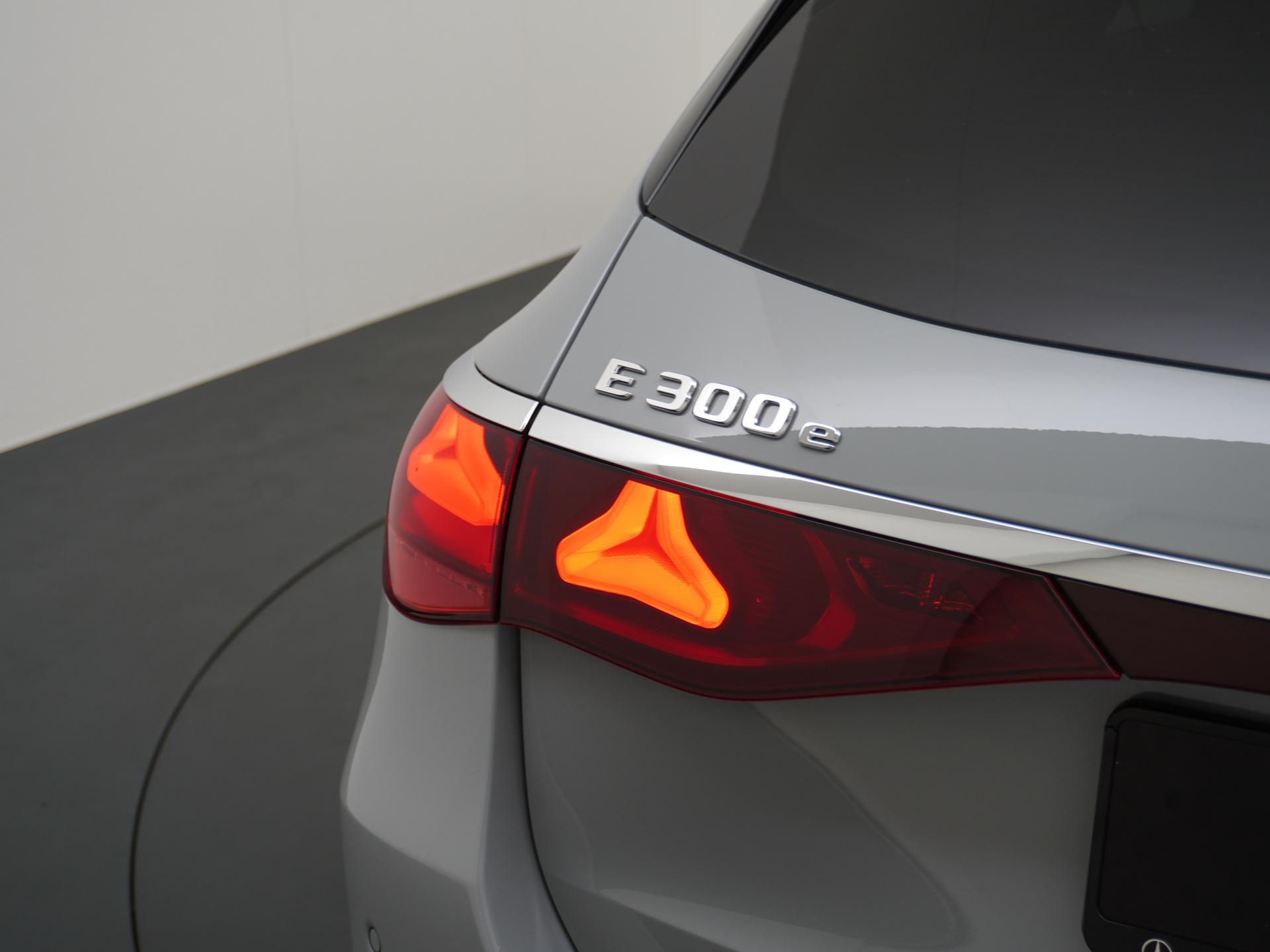 Mercedes-Benz E-Klasse Estate 300 e Sport Edition 11