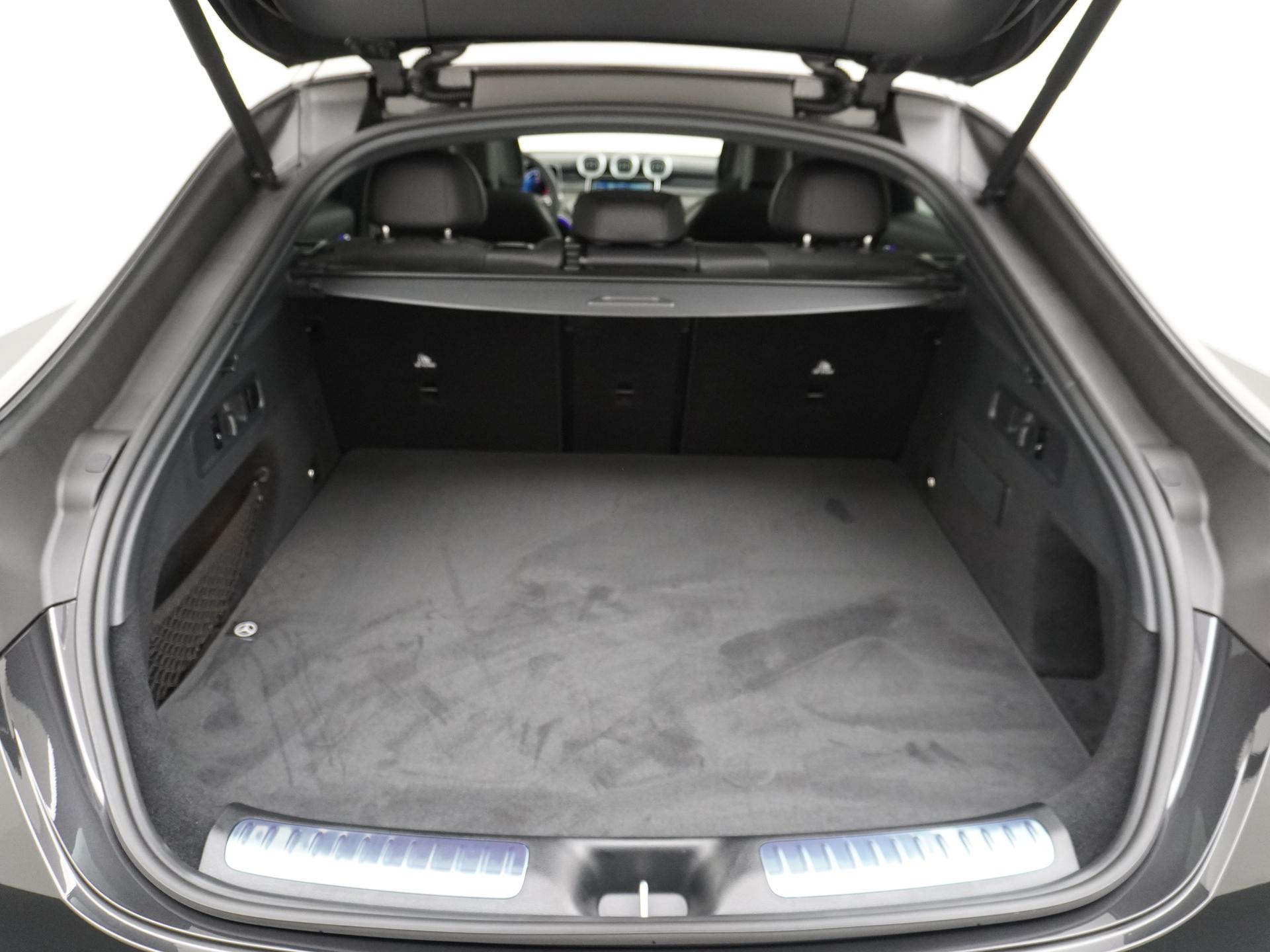 Mercedes-Benz GLC Coupé 300e 4MATIC Sport Edition 12