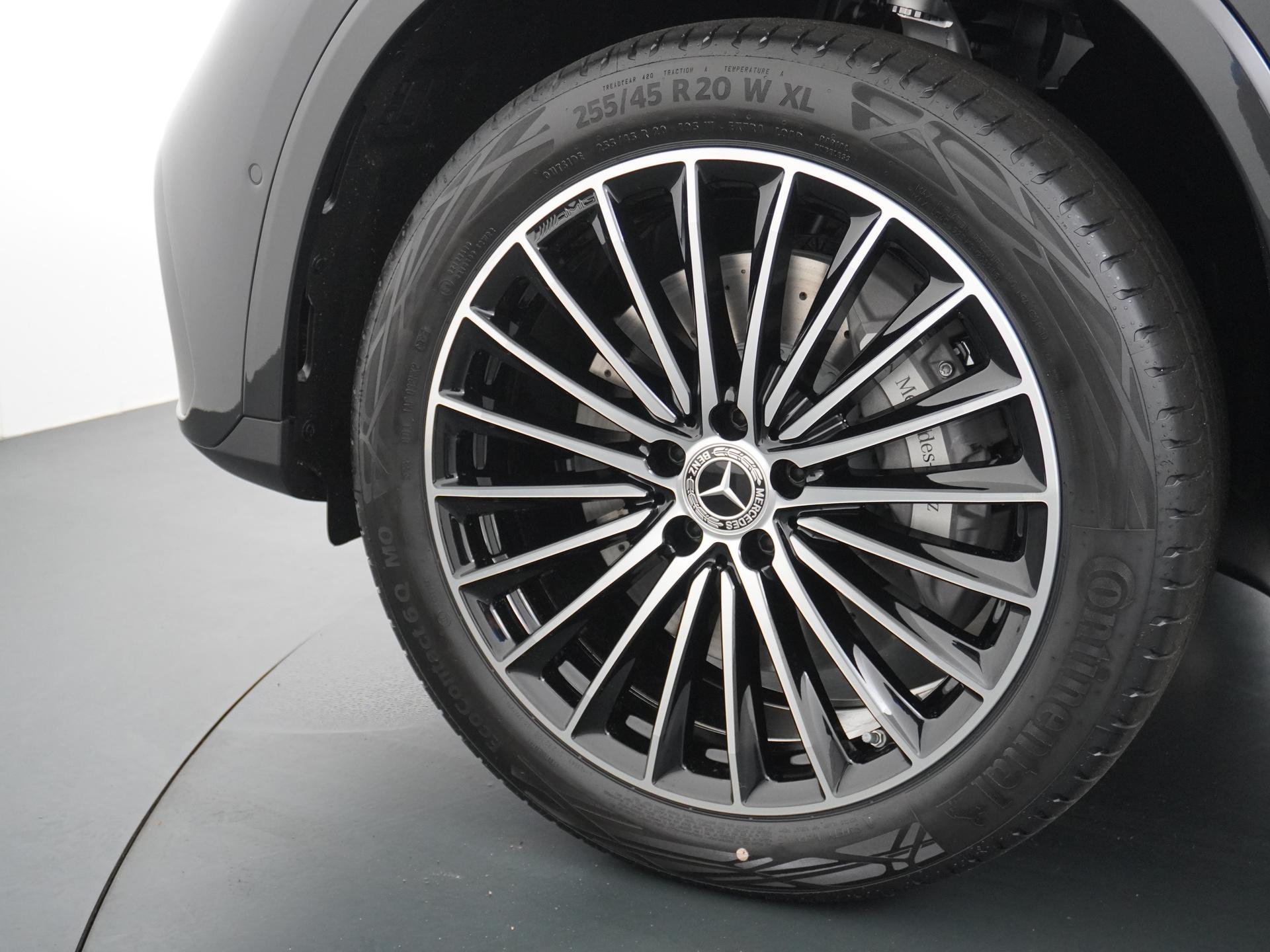 Mercedes-Benz GLC Coupé 300e 4MATIC Sport Edition 16