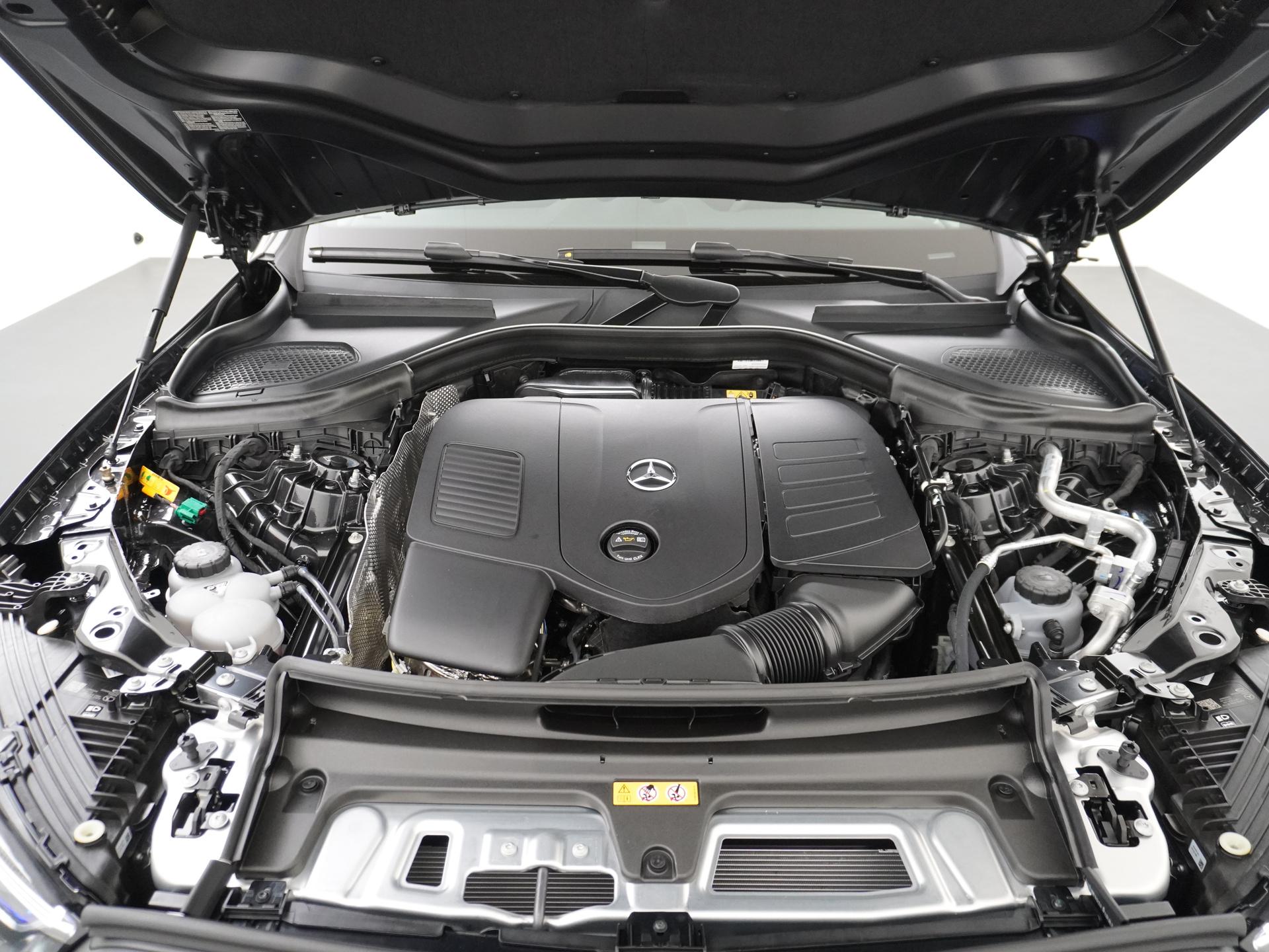 Mercedes-Benz GLC Coupé 300e 4MATIC Sport Edition 18