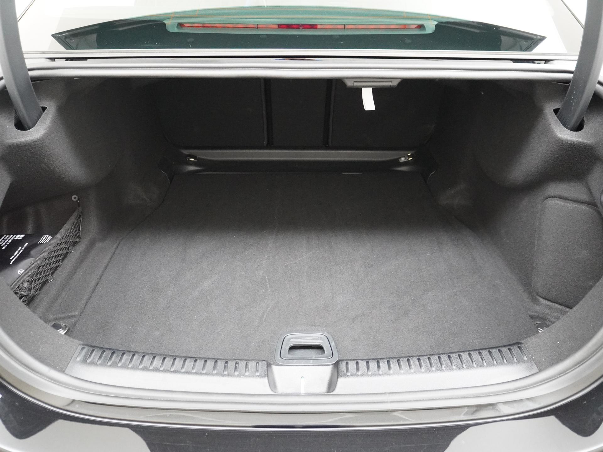 Mercedes-Benz E-Klasse 220 d Avantgarde 22