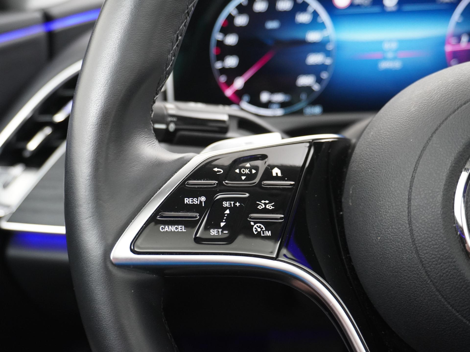 Mercedes-Benz E-Klasse 220 d Avantgarde 33