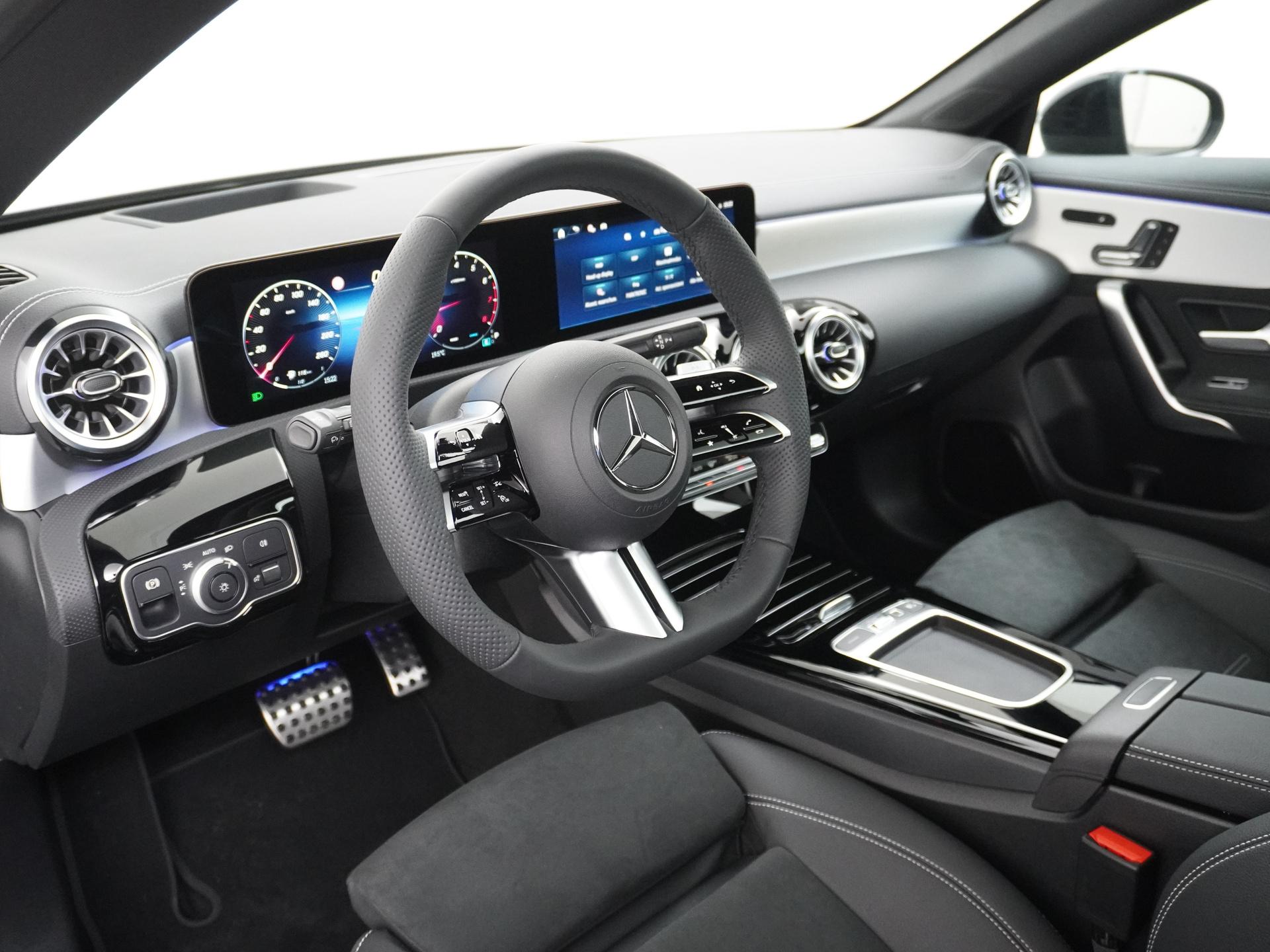 Mercedes-Benz CLA-Klasse Shooting Brake 180 Business Solution AMG 18