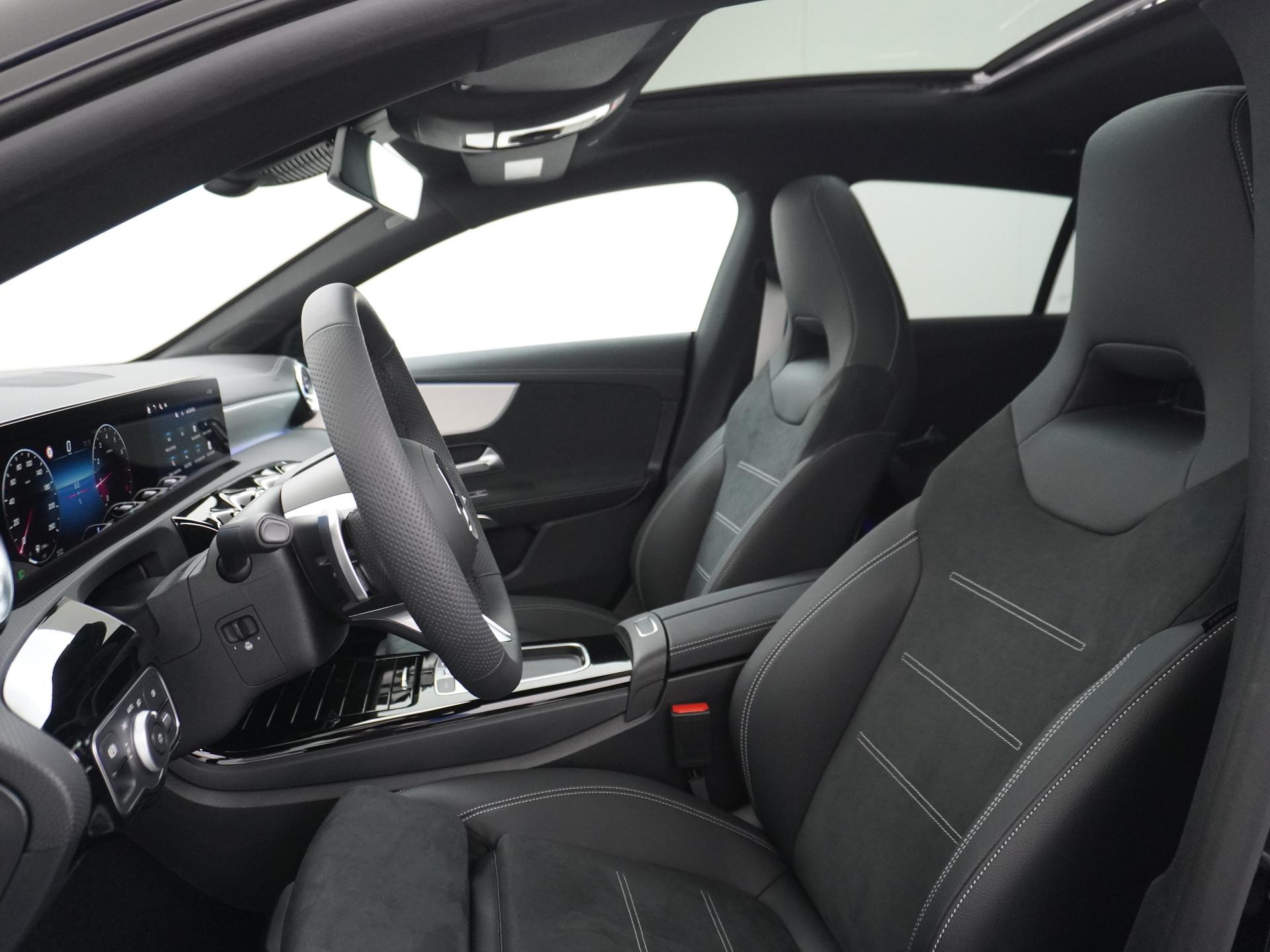 Mercedes-Benz CLA-Klasse Shooting Brake 180 Business Solution AMG 19