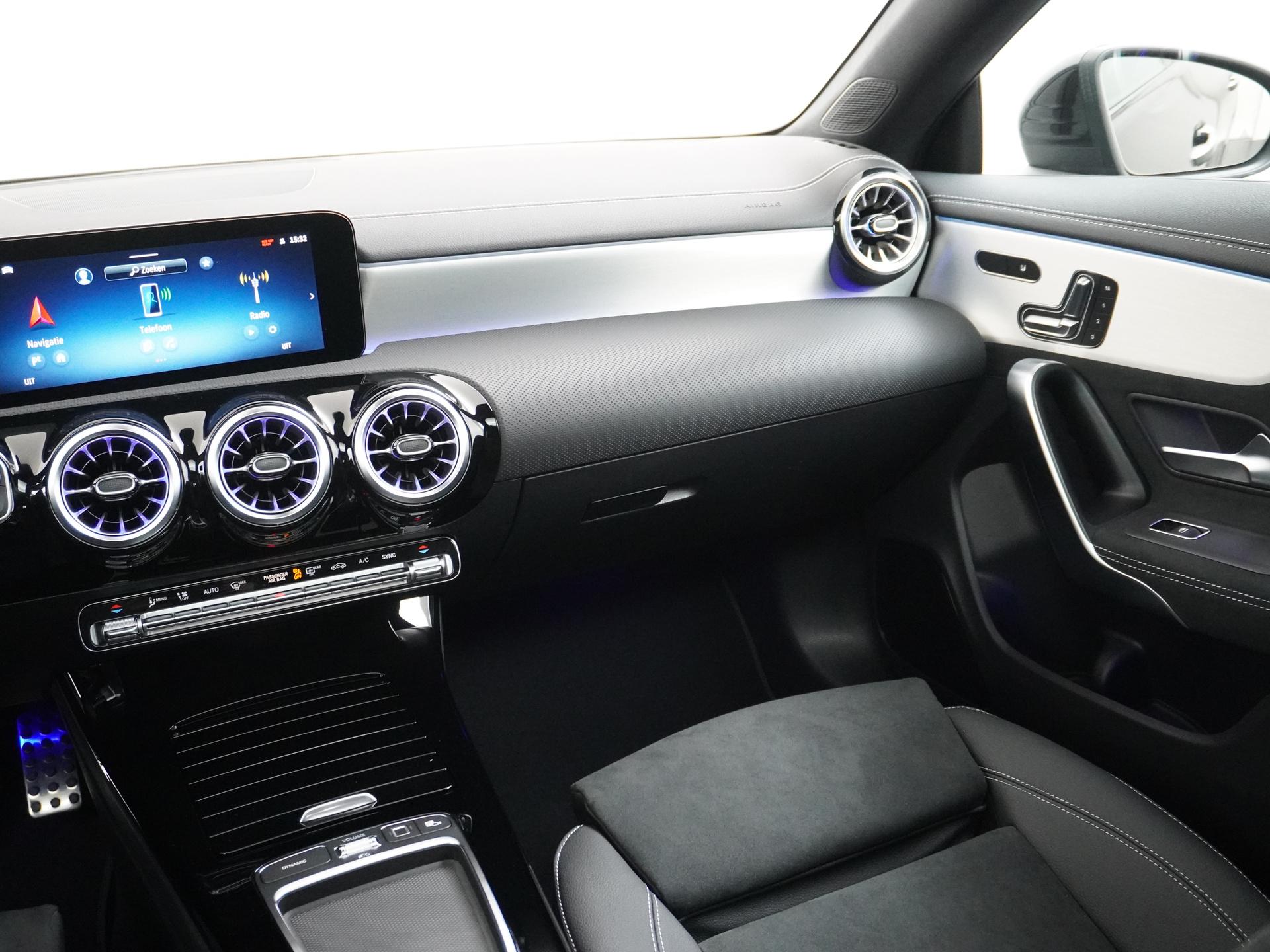 Mercedes-Benz CLA-Klasse Shooting Brake 180 Business Solution AMG 26