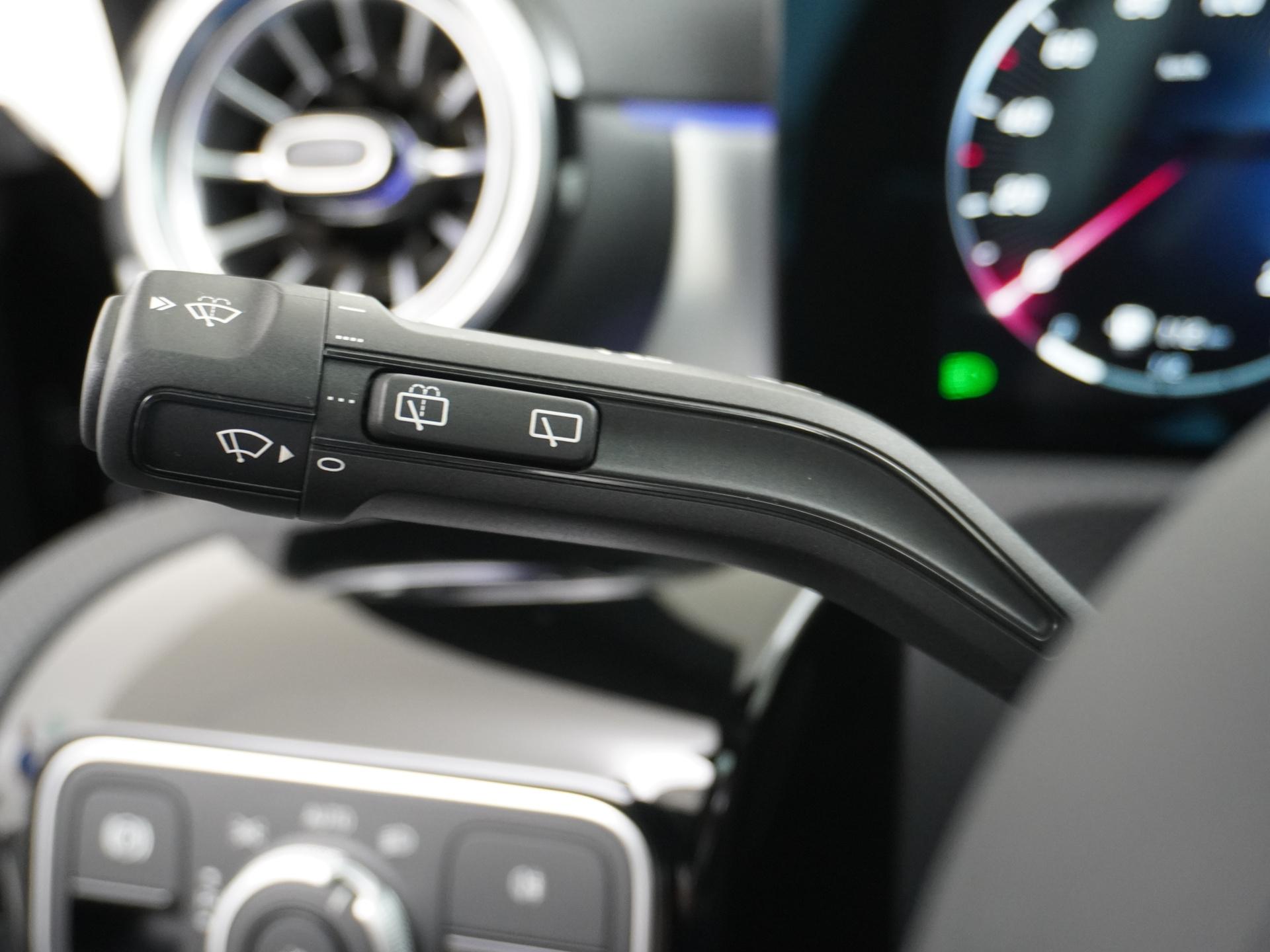 Mercedes-Benz CLA-Klasse Shooting Brake 180 Business Solution AMG 29