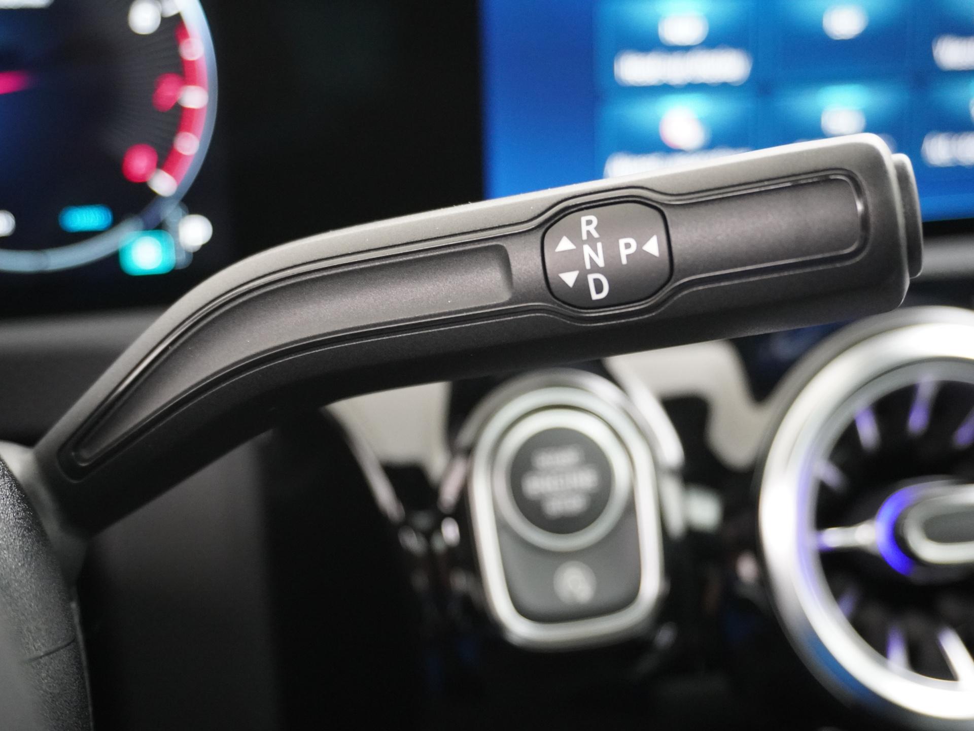 Mercedes-Benz CLA-Klasse Shooting Brake 180 Business Solution AMG 30