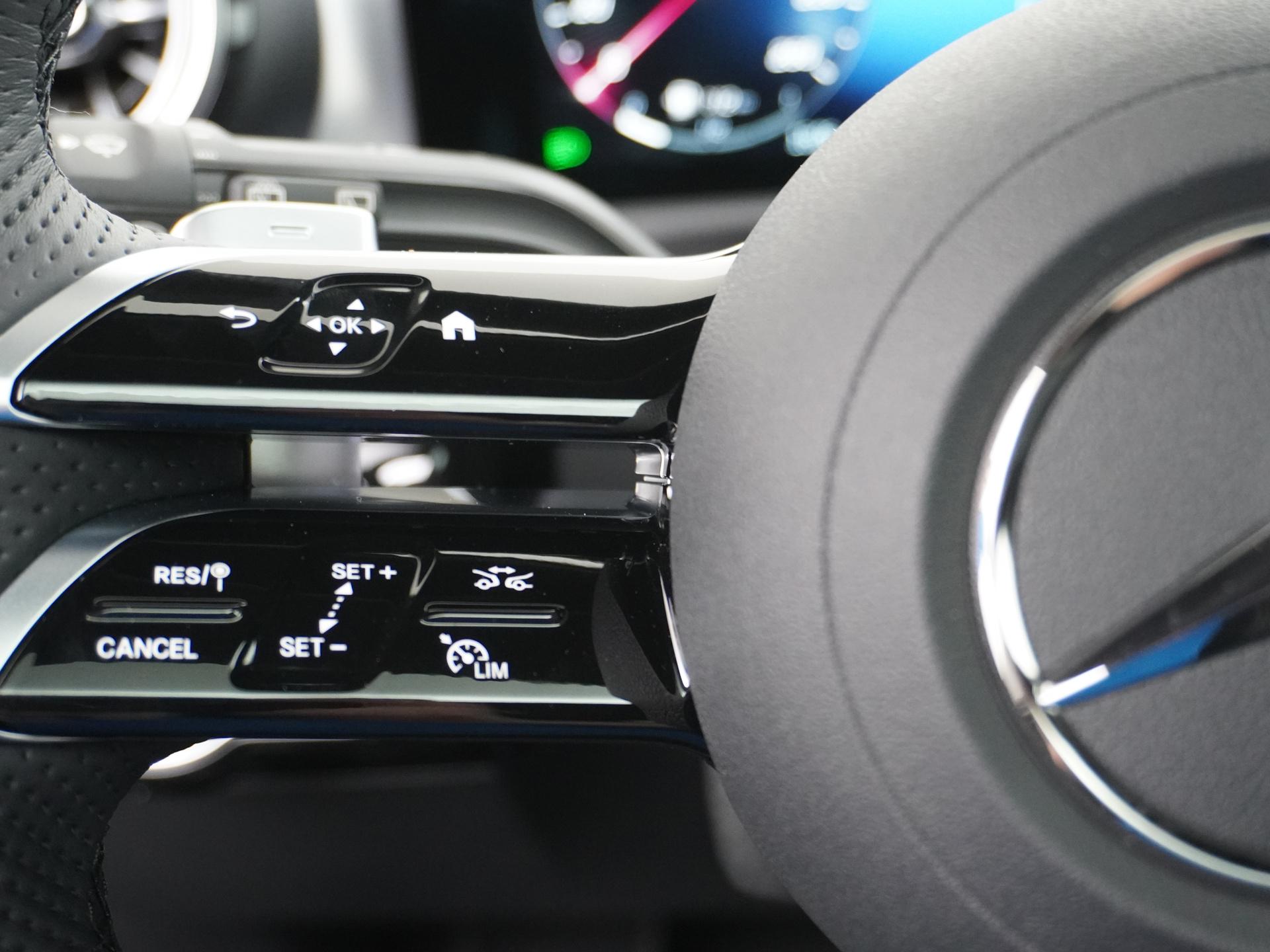 Mercedes-Benz CLA-Klasse Shooting Brake 180 Business Solution AMG 31