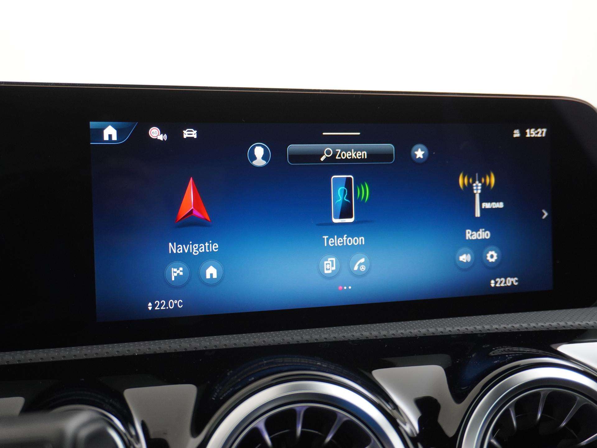 Mercedes-Benz CLA-Klasse Shooting Brake 180 Business Solution AMG 34