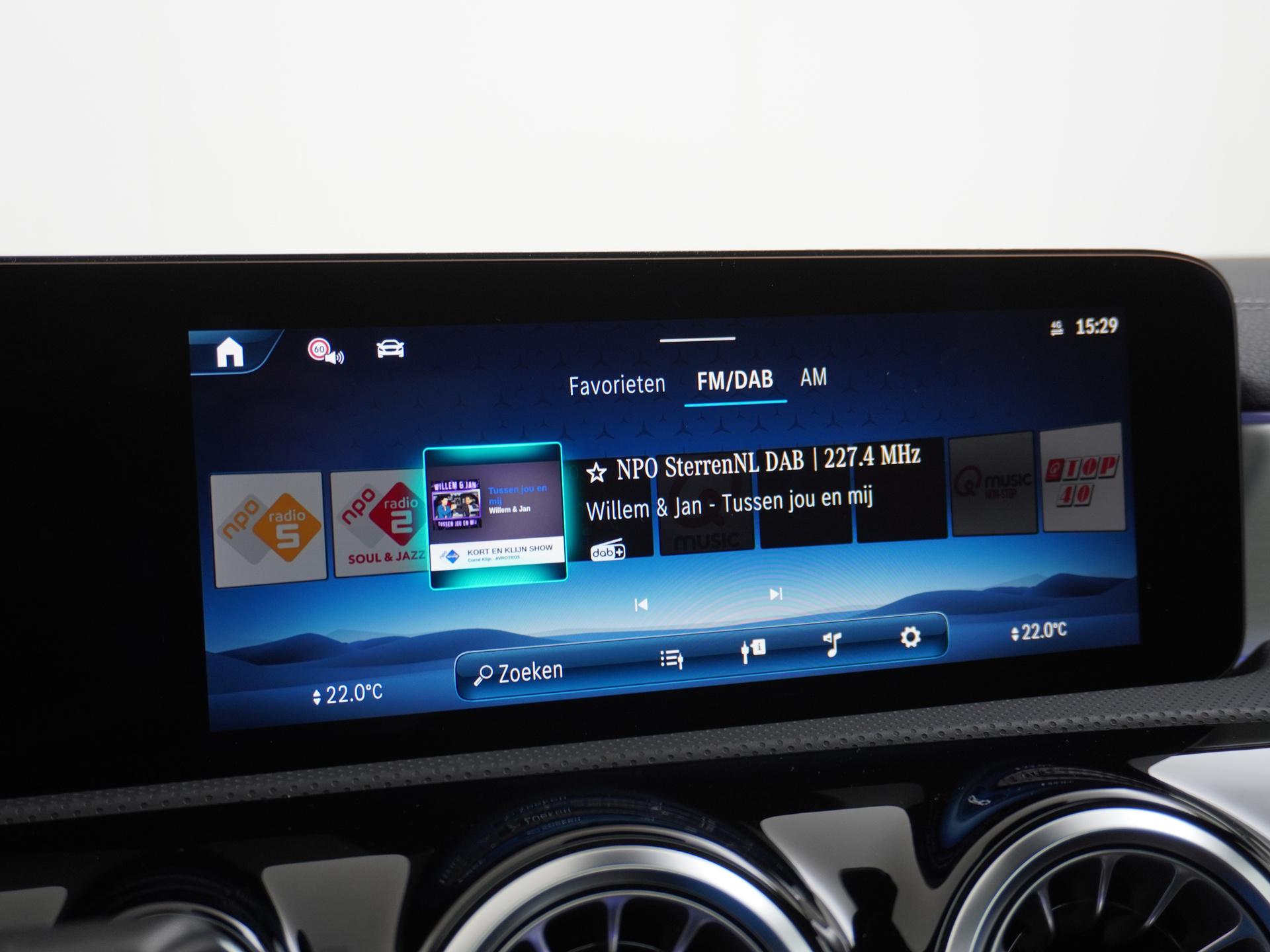 Mercedes-Benz CLA-Klasse Shooting Brake 180 Business Solution AMG 39