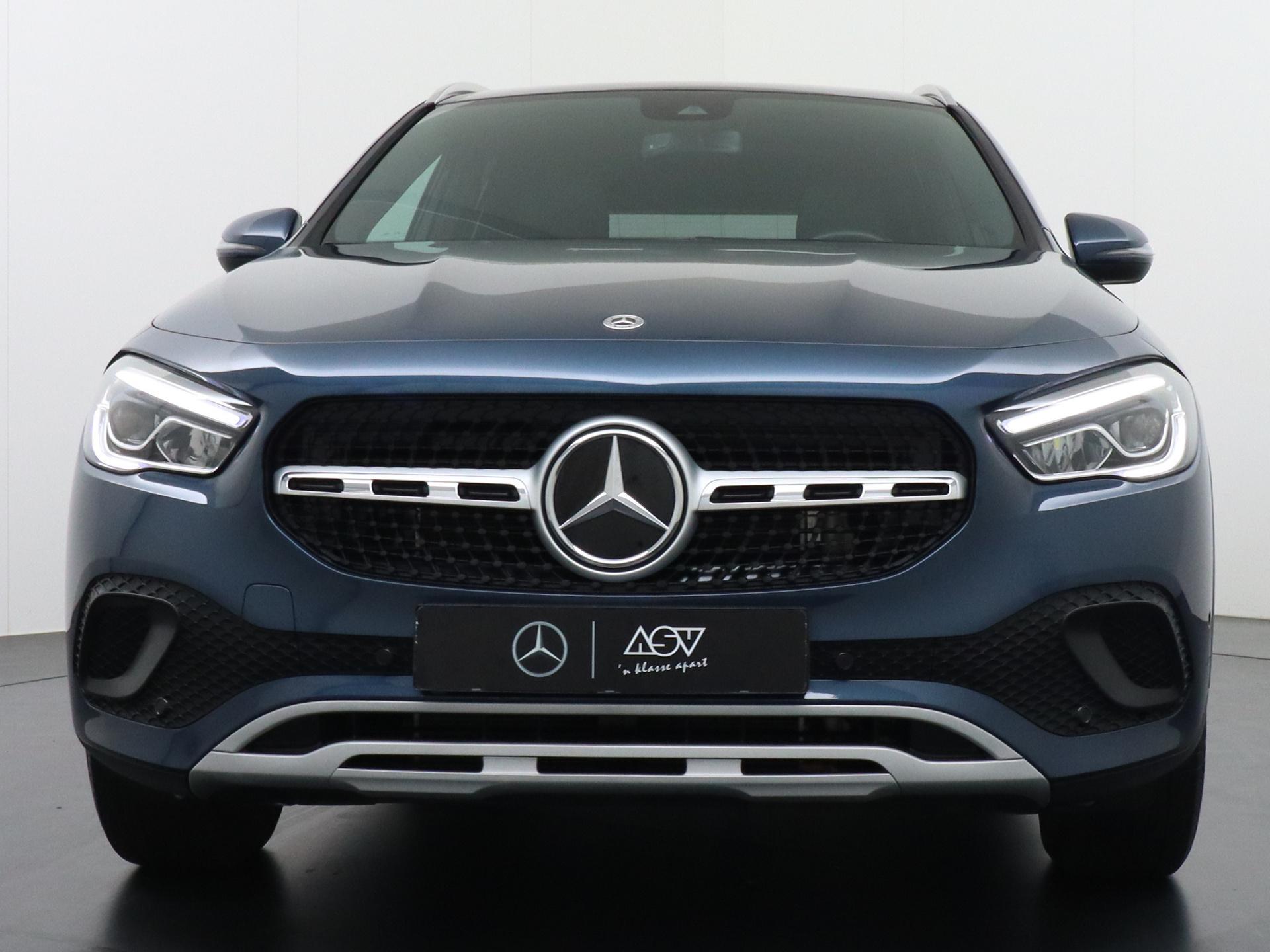 Mercedes-Benz GLA 250 e Business Line 11