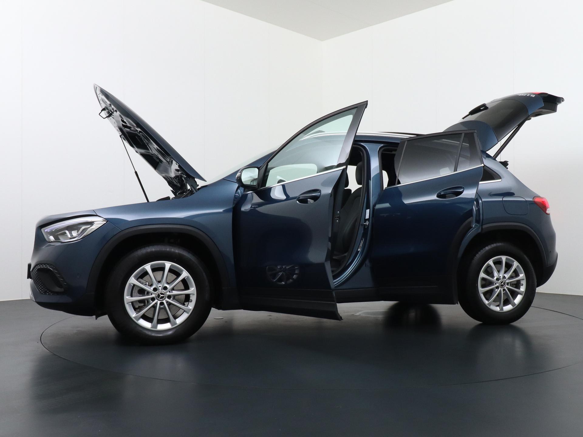 Mercedes-Benz GLA 250 e Business Line 14