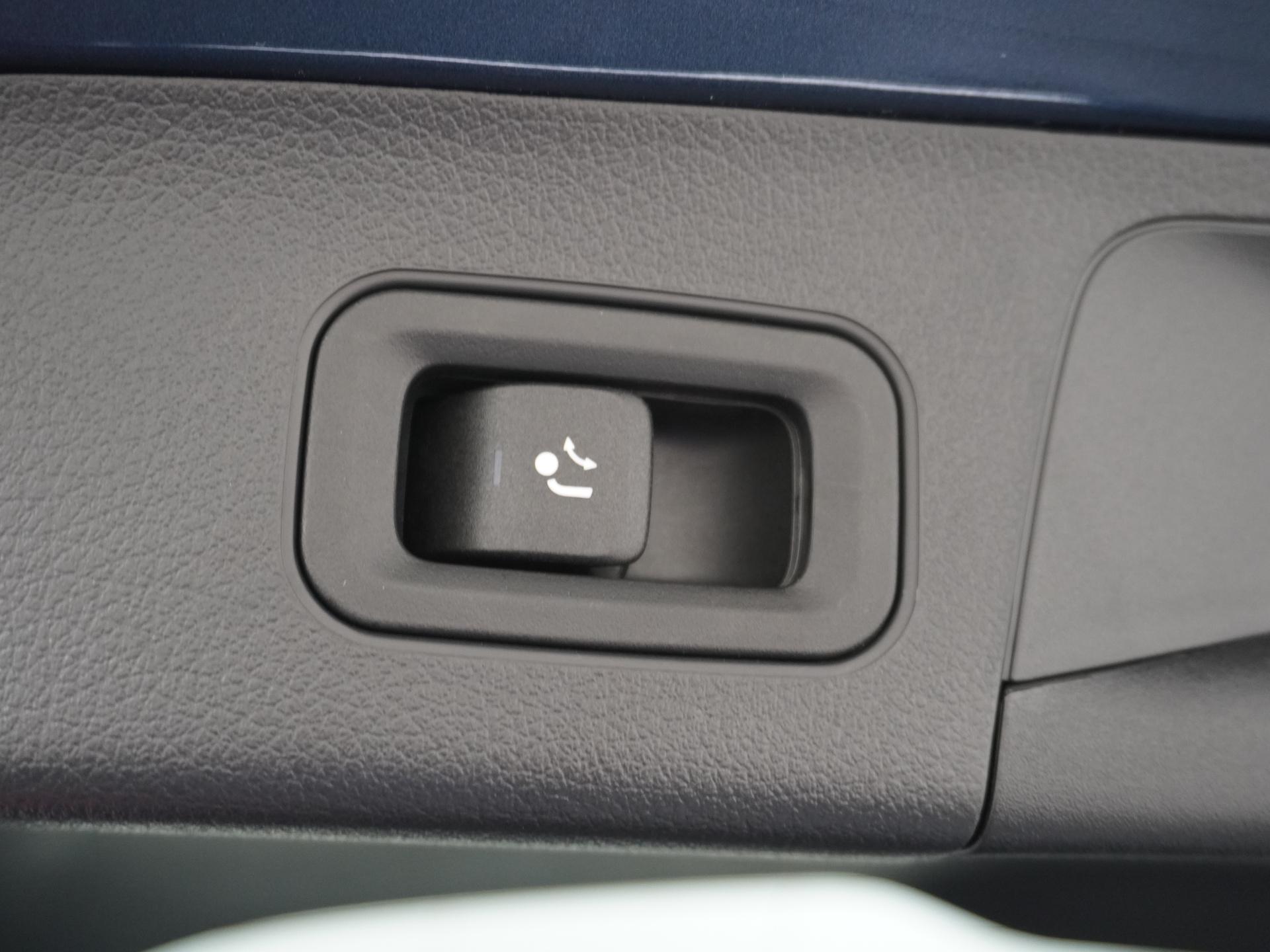 Mercedes-Benz GLA 250 e Business Line 18