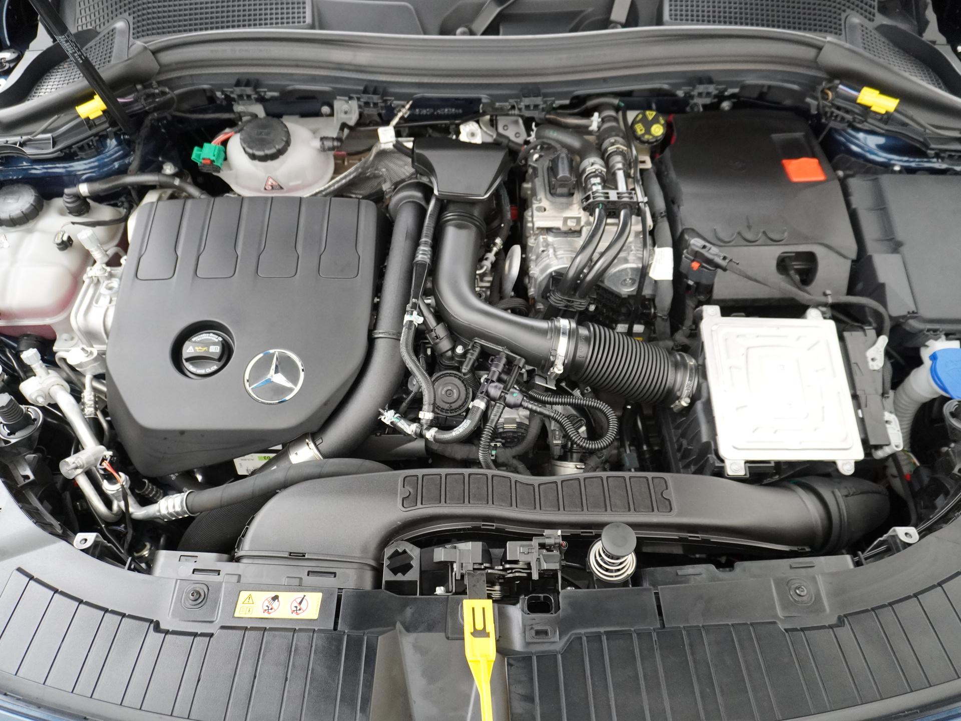 Mercedes-Benz GLA 250 e Business Line 21