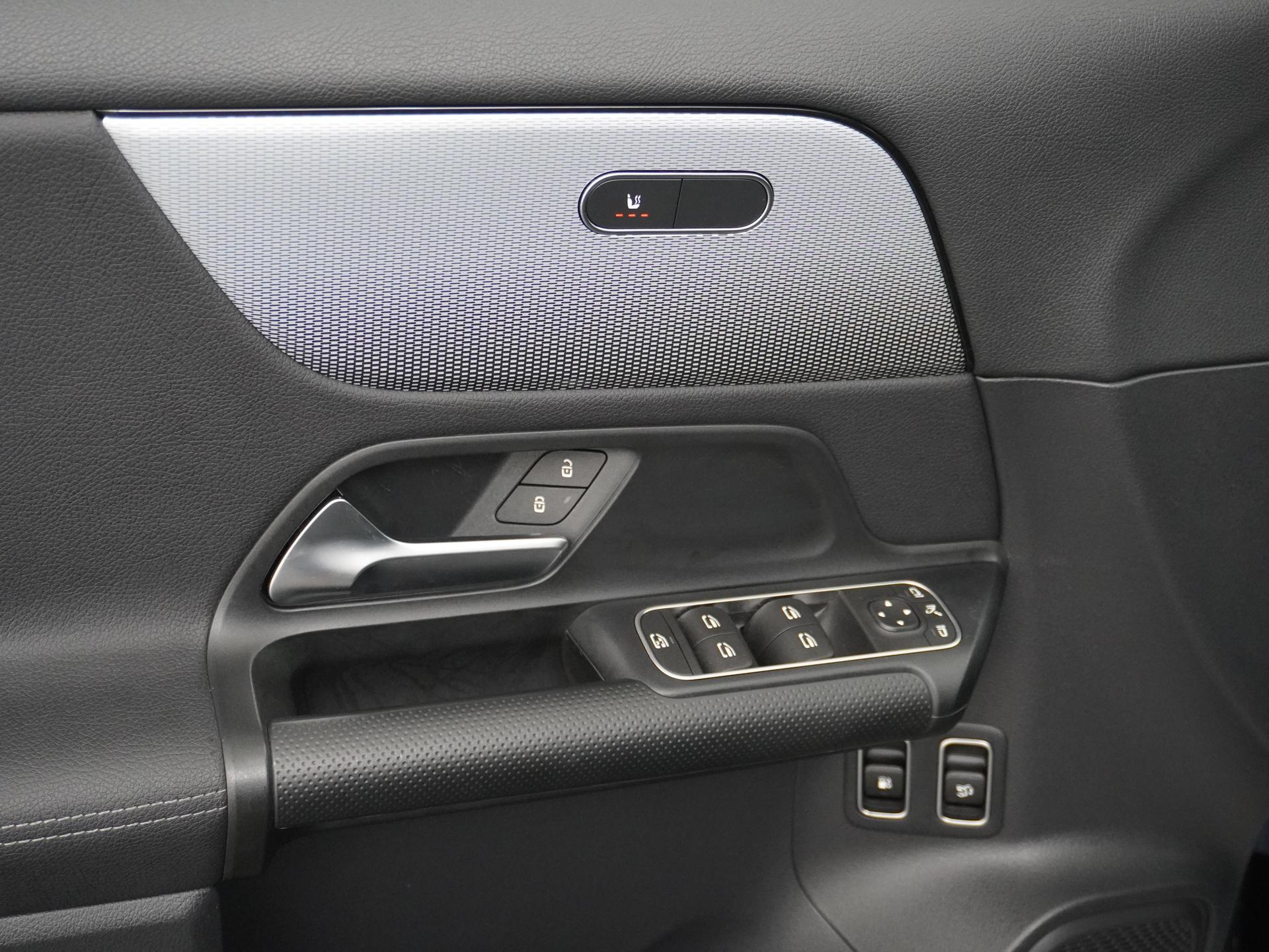 Mercedes-Benz GLA 250 e Business Line 22