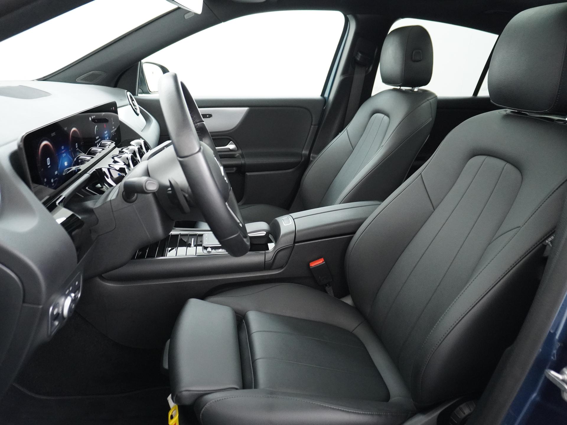 Mercedes-Benz GLA 250 e Business Line 23