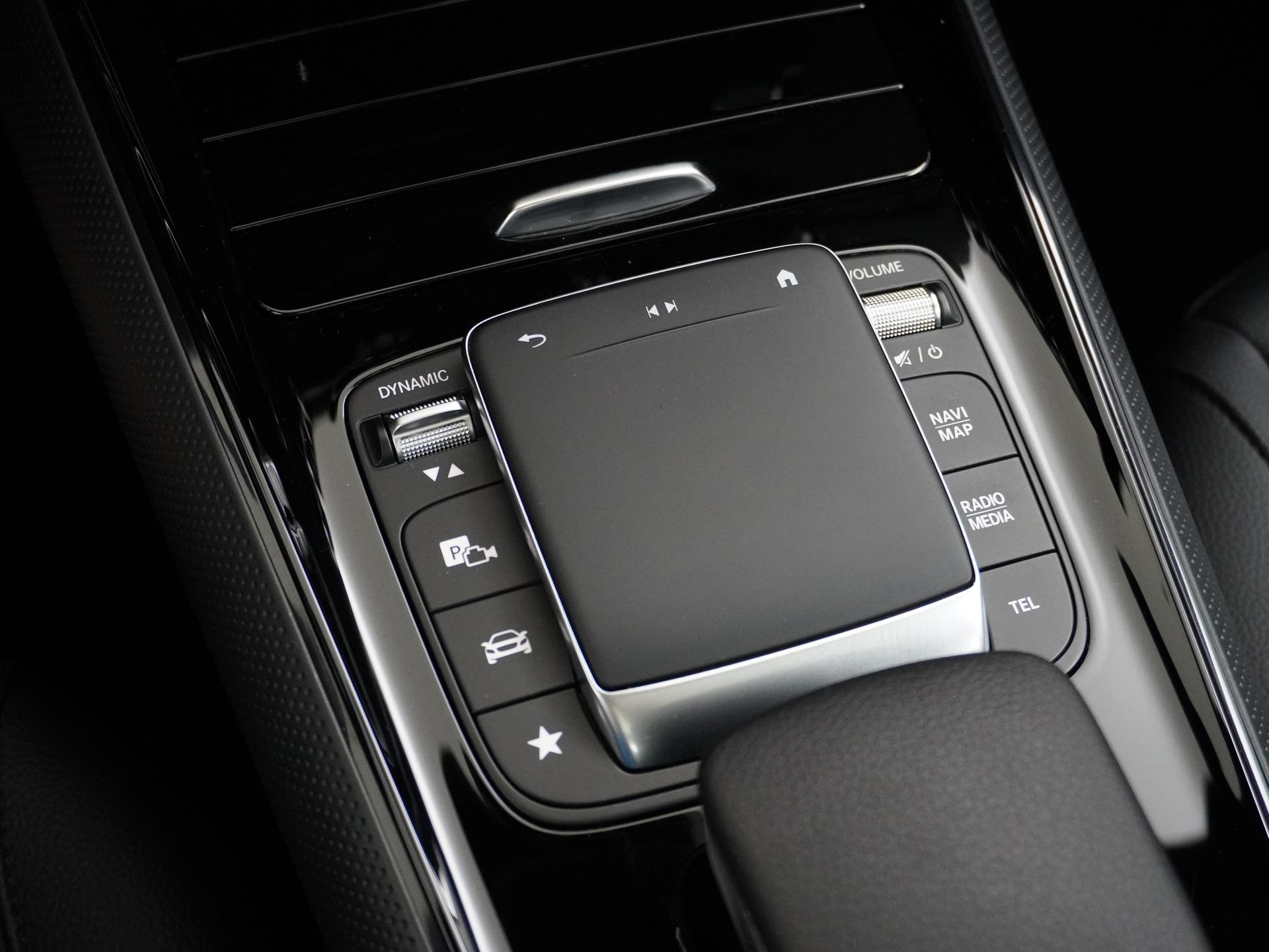 Mercedes-Benz GLA 250 e Business Line 45