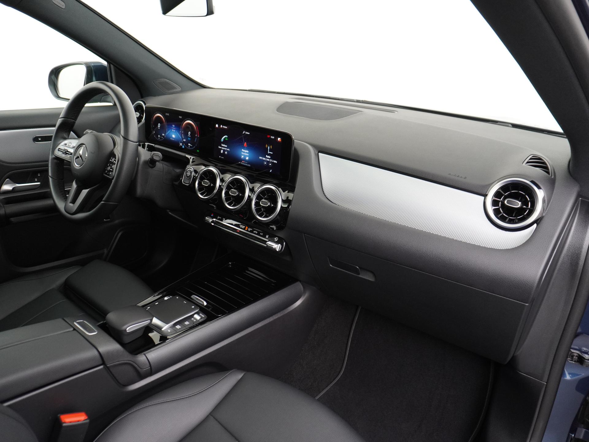 Mercedes-Benz GLA 250 e Business Line 46