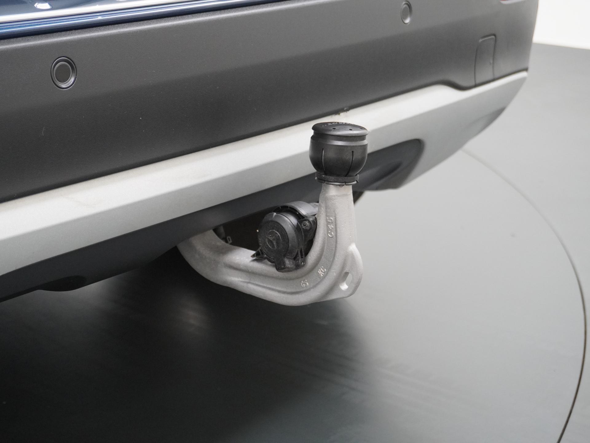 Mercedes-Benz GLA 250 e Business Line 7