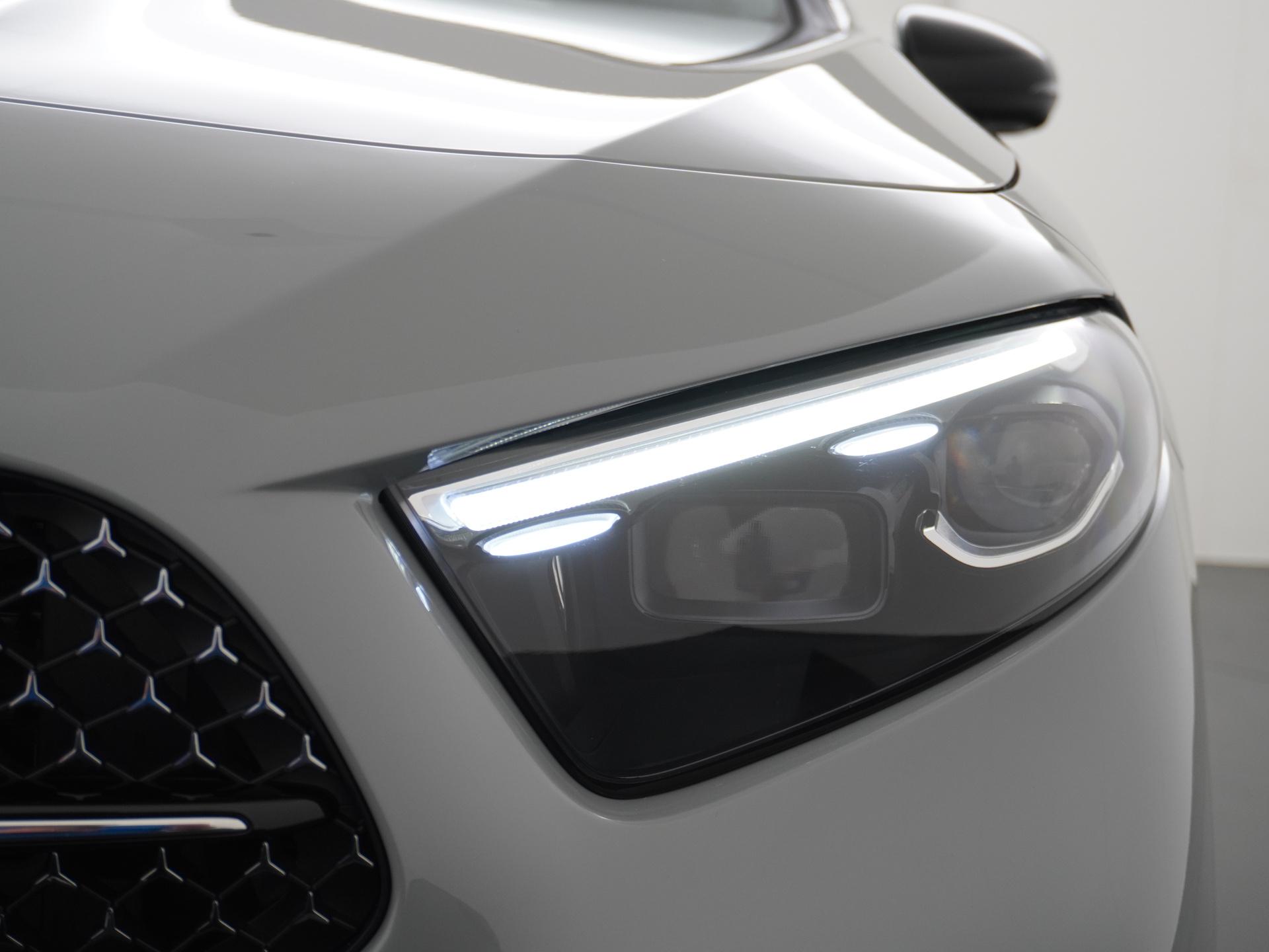 Mercedes-Benz A-Klasse 180 Business Solution AMG 14