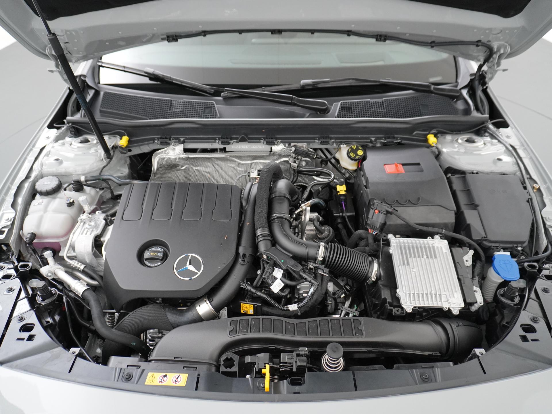 Mercedes-Benz A-Klasse 180 Business Solution AMG 15