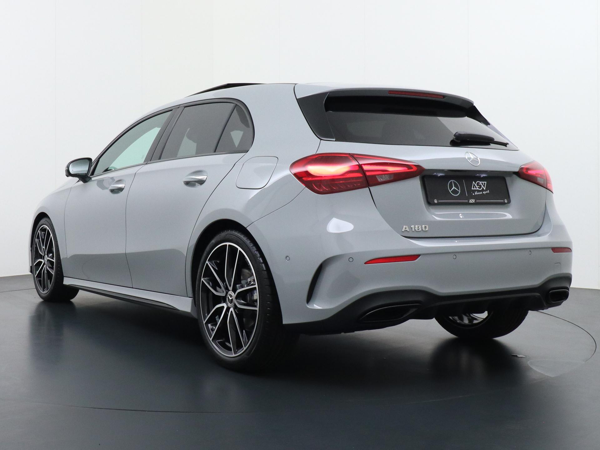 Mercedes-Benz A-Klasse 180 Business Solution AMG 2