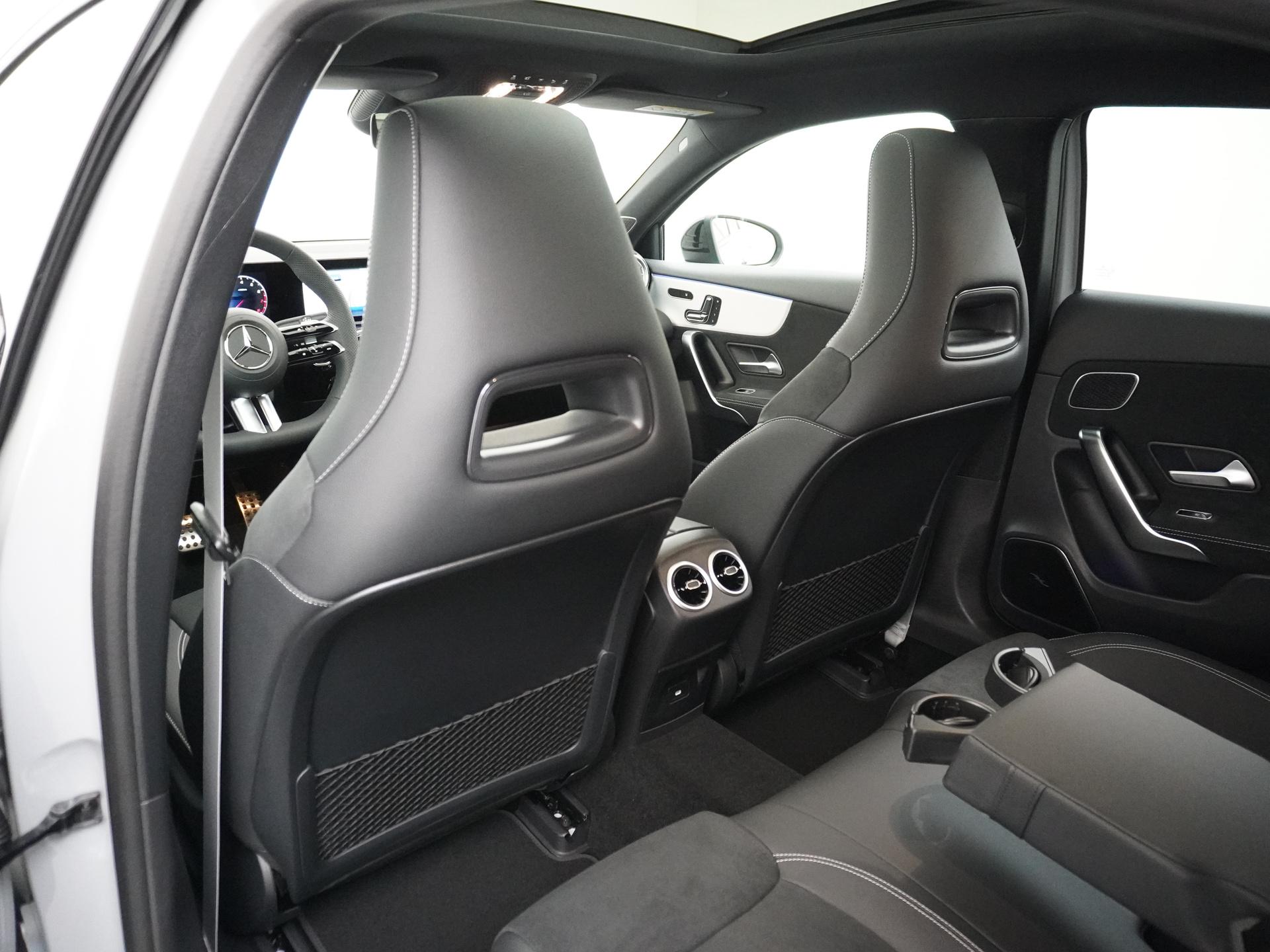 Mercedes-Benz A-Klasse 180 Business Solution AMG 20