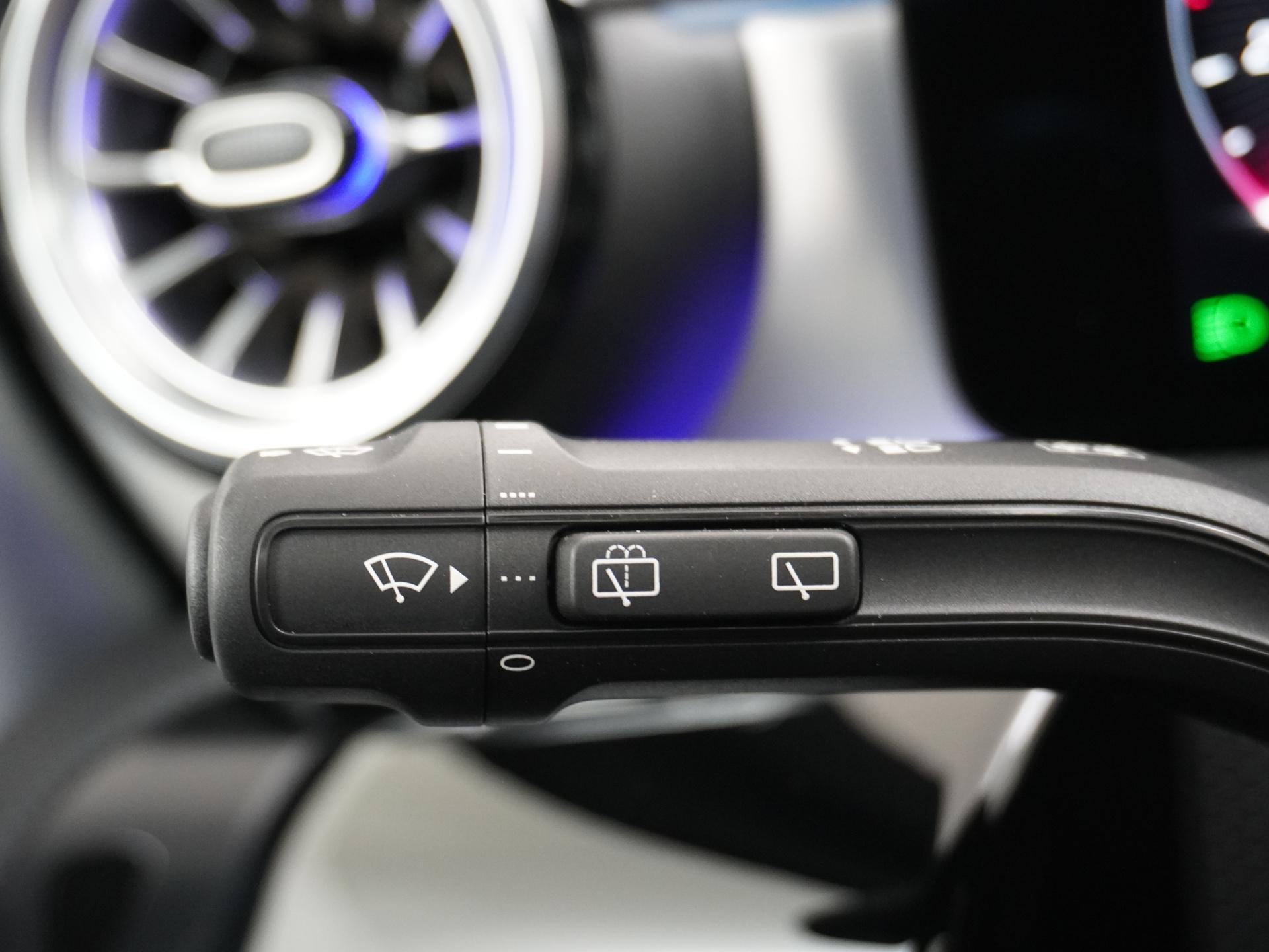 Mercedes-Benz A-Klasse 180 Business Solution AMG 27