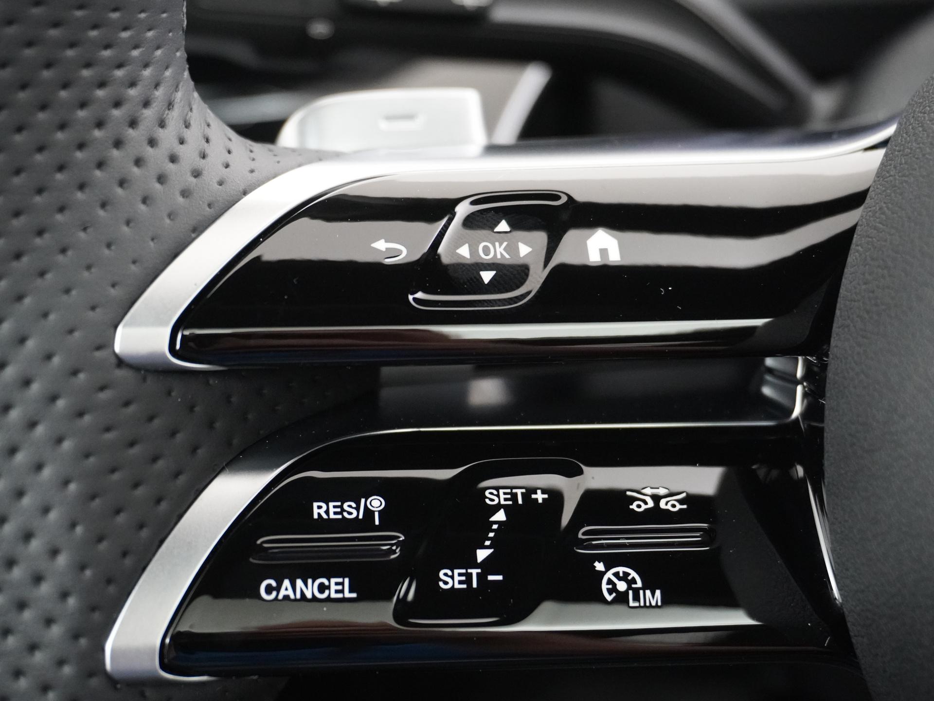 Mercedes-Benz A-Klasse 180 Business Solution AMG 29