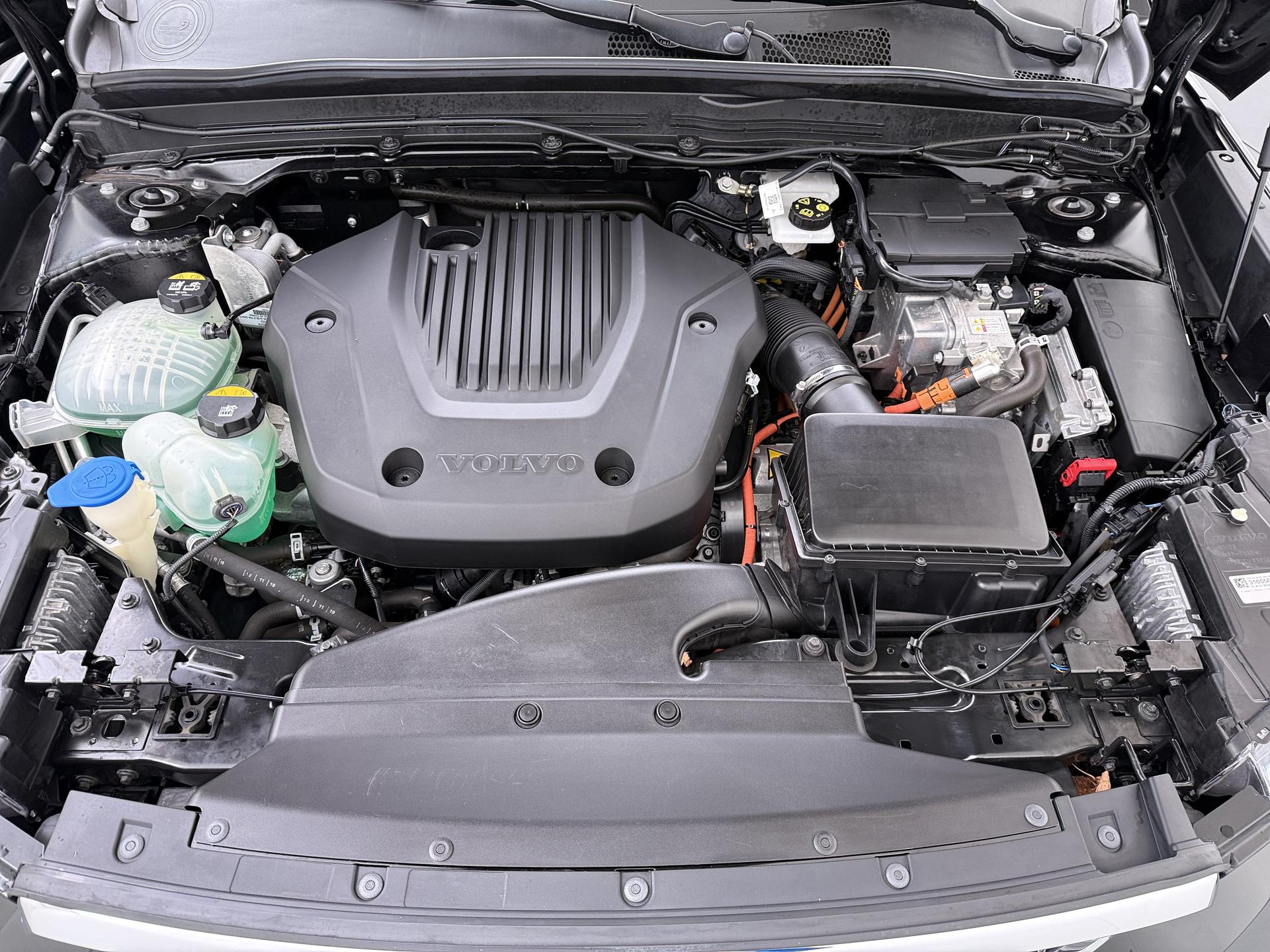 Volvo XC40 1.5 T5 Twin Engine Inscription 13