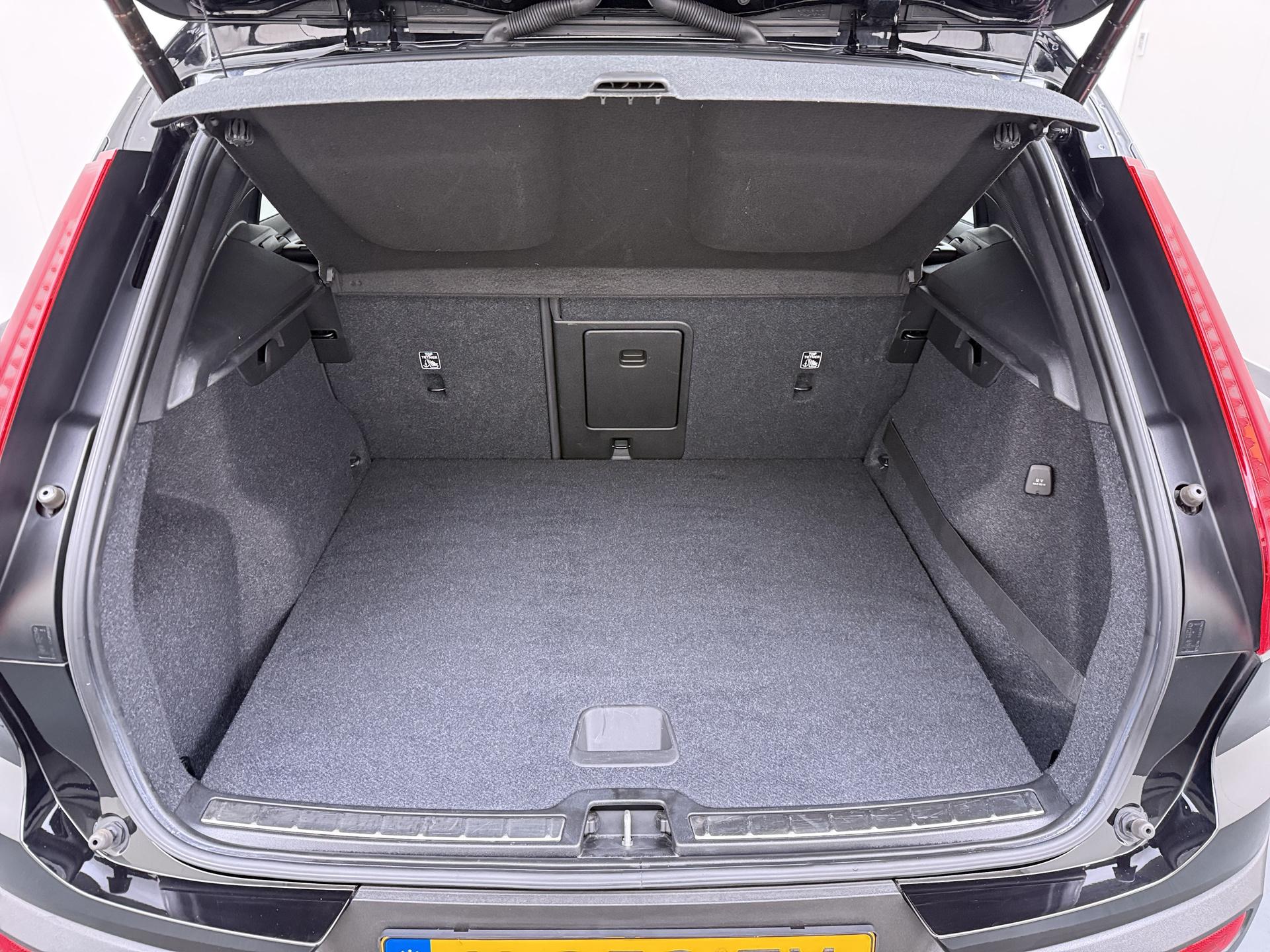 Volvo XC40 1.5 T5 Twin Engine Inscription 8