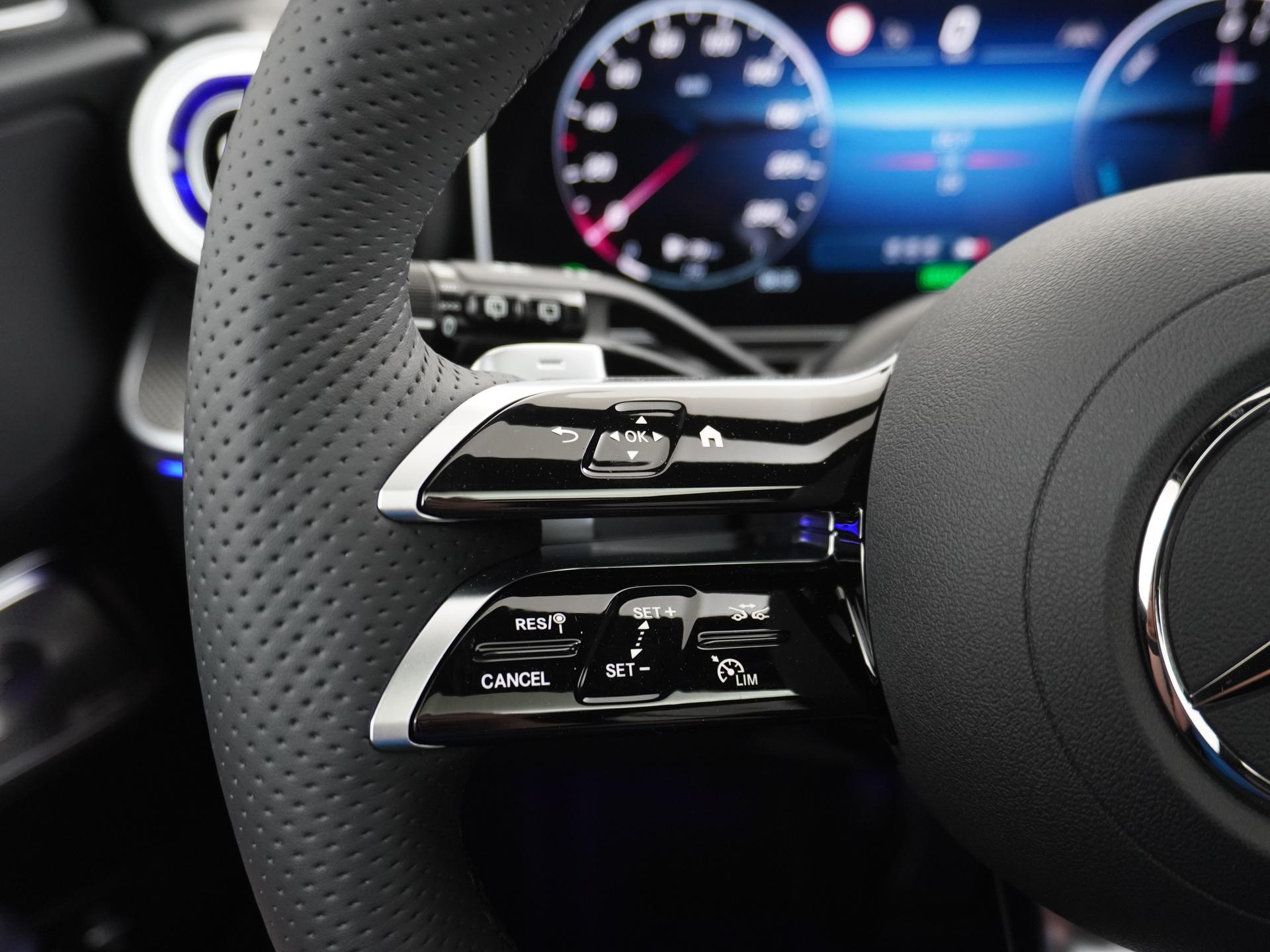 Mercedes-Benz C-Klasse Estate 300 e Business Solution AMG 33