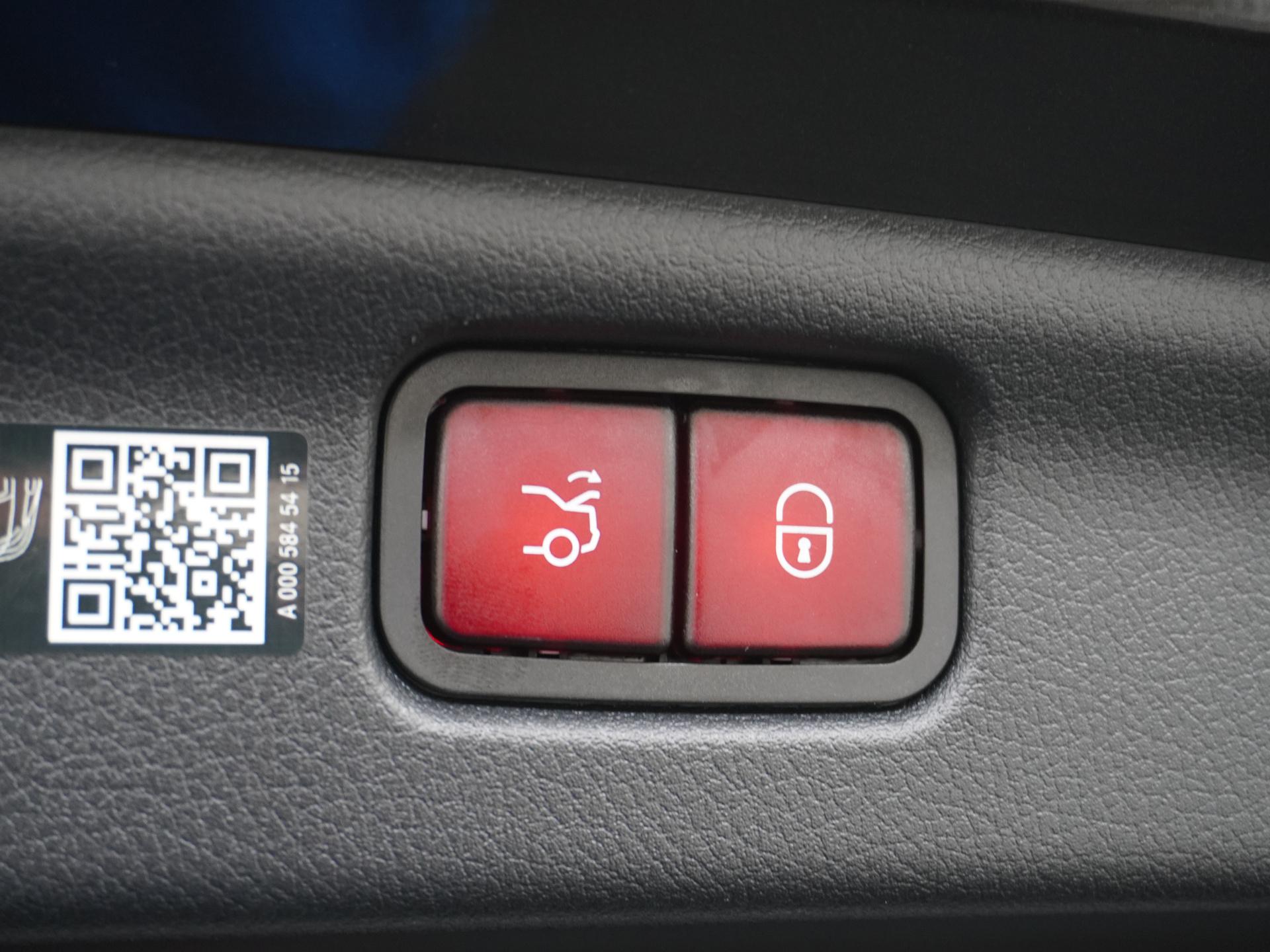 Mercedes-Benz C-Klasse 180 AMG Line 6