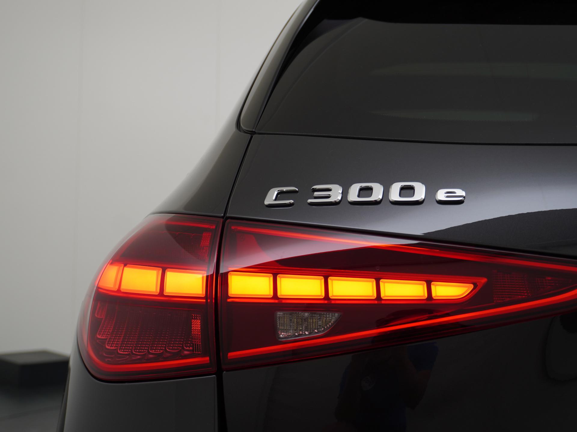 Mercedes-Benz C-Klasse Estate 300 e Business Solution AMG 11