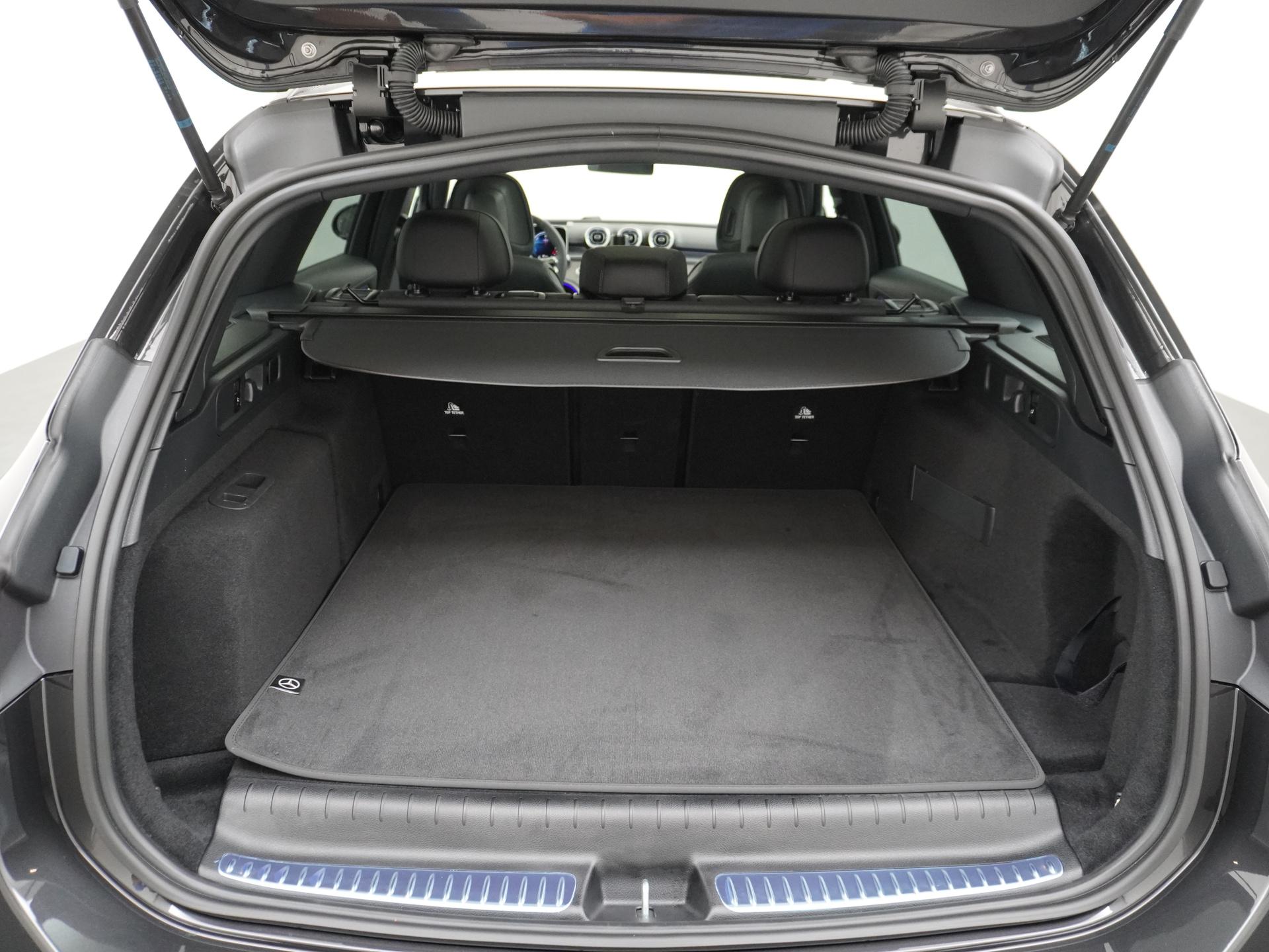 Mercedes-Benz C-Klasse Estate 300 e Business Solution AMG 13