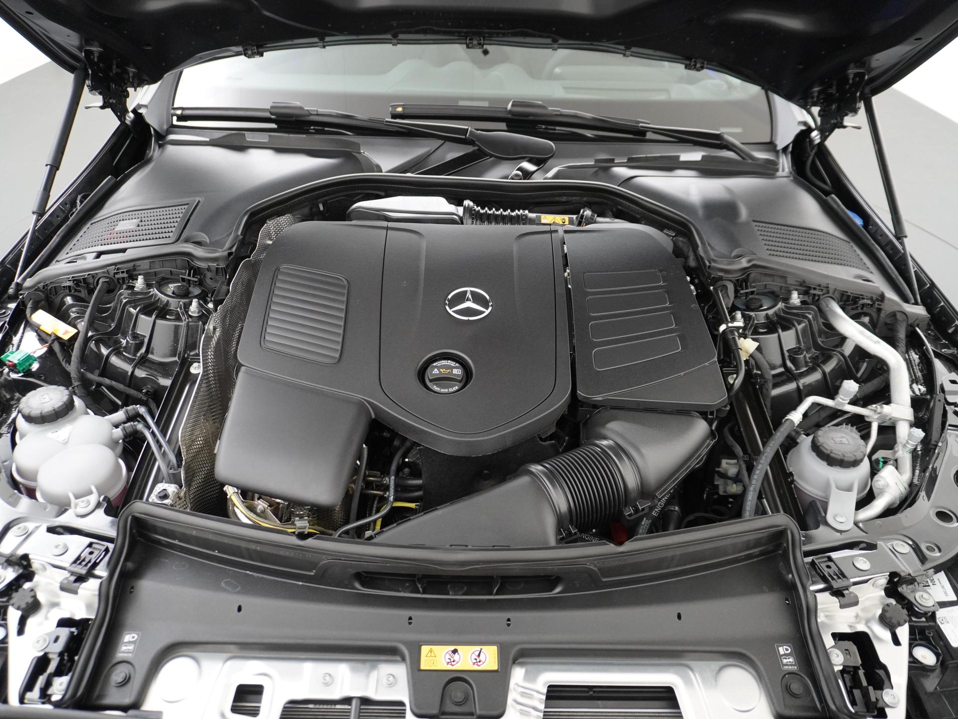 Mercedes-Benz C-Klasse Estate 300 e Business Solution AMG 18