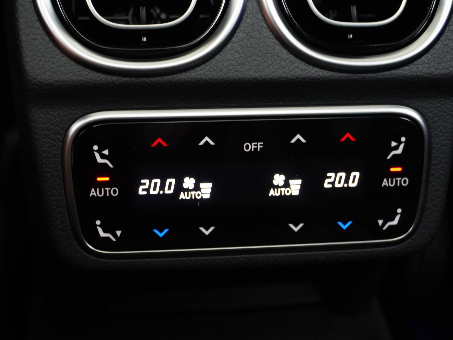 Mercedes-Benz C-Klasse Estate 300 e Business Solution AMG 25