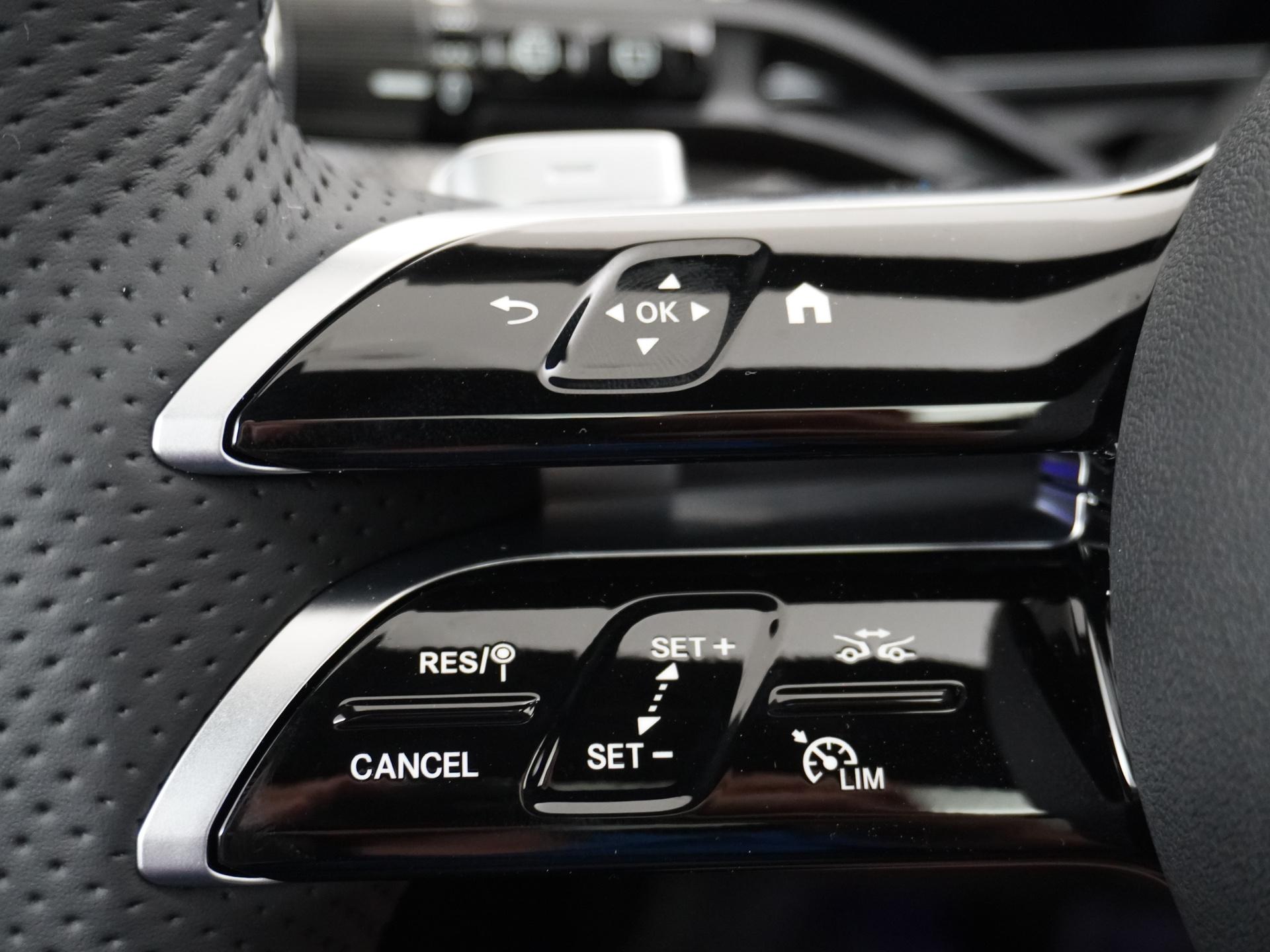 Mercedes-Benz C-Klasse Estate 300 e Business Solution AMG 33