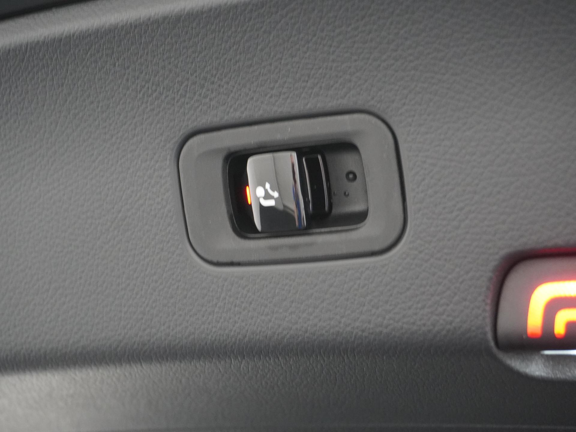 Mercedes-Benz GLC Coupé 300e 4MATIC Sport Edition 15